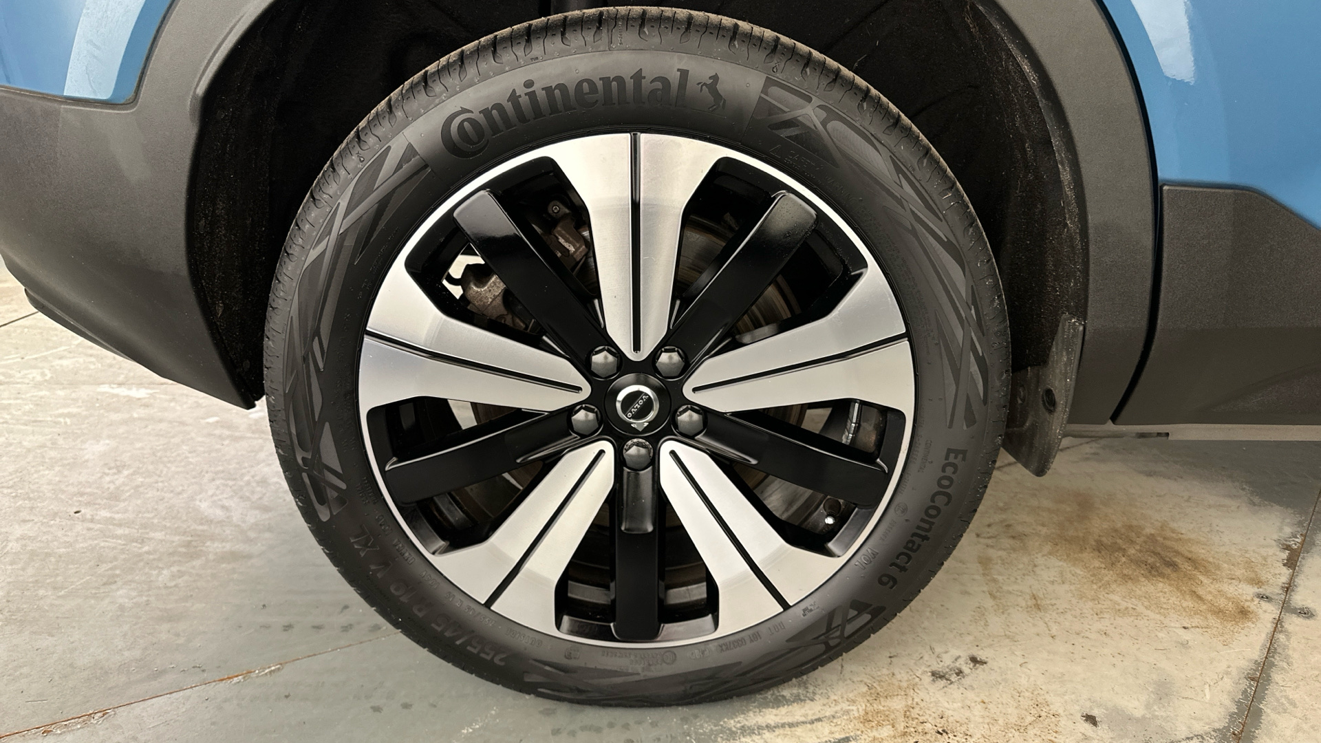 4020926 170kW Recharge Plus 69kWh 5dr Auto