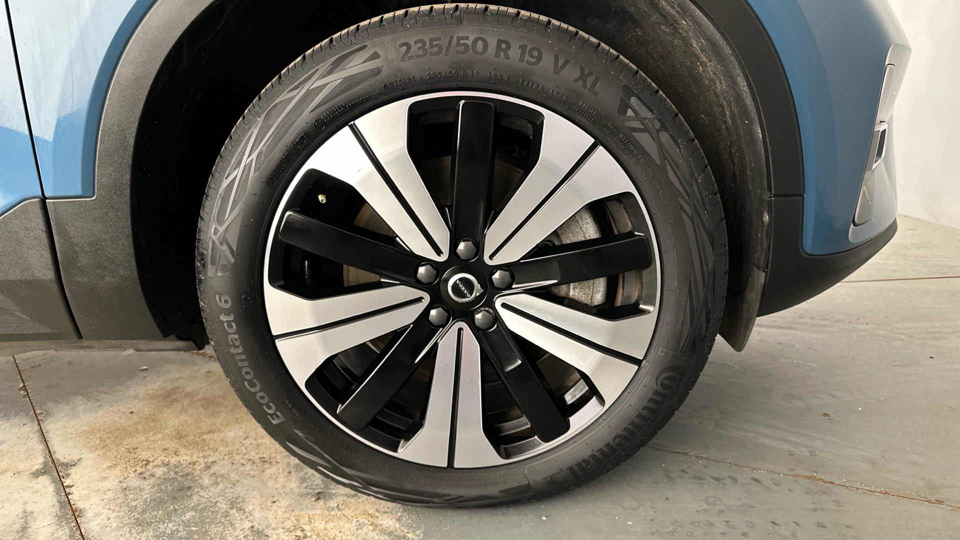 4020926 170kW Recharge Plus 69kWh 5dr Auto