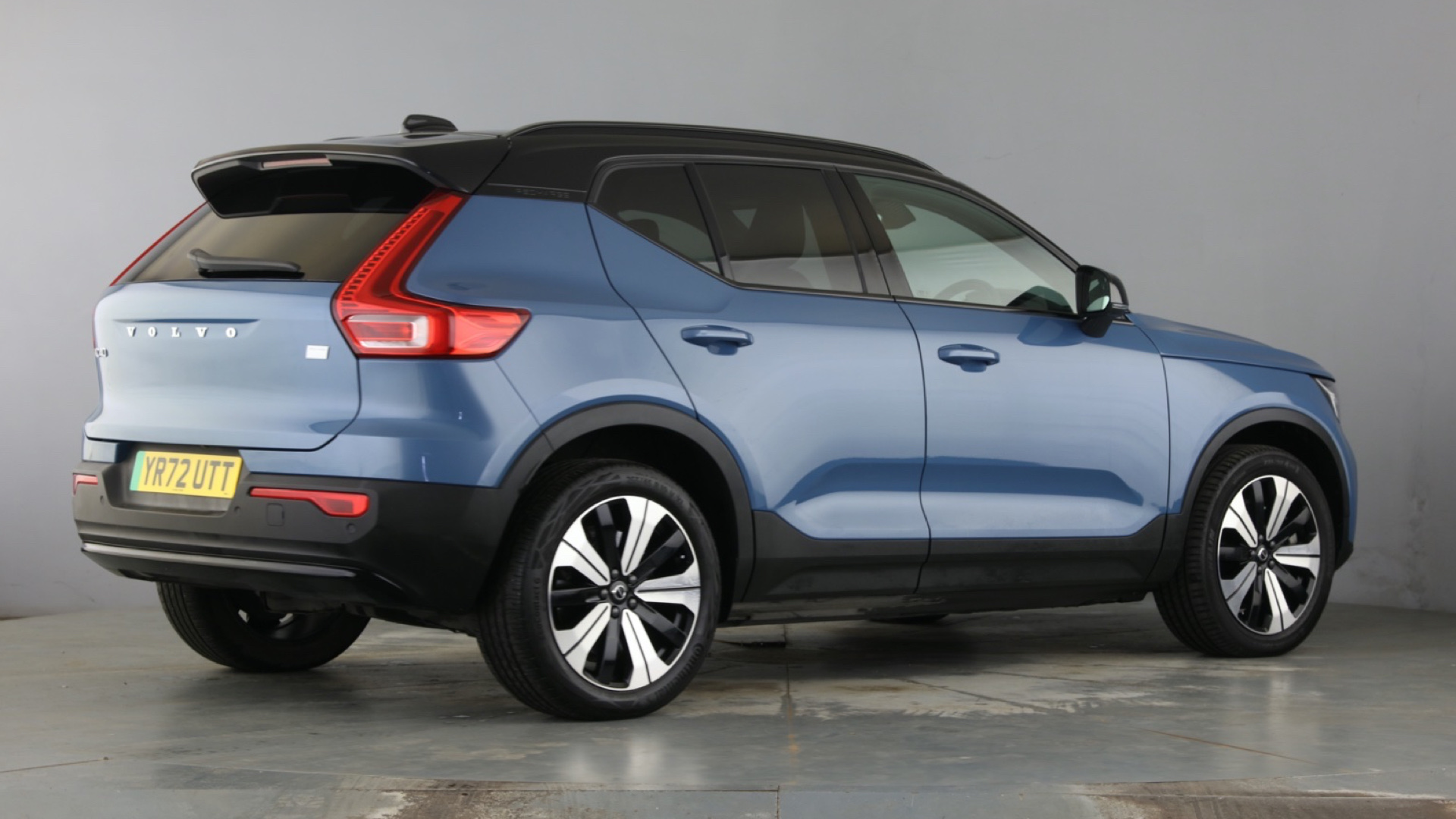 4020718 170kW Recharge Plus 69kWh 5dr Auto