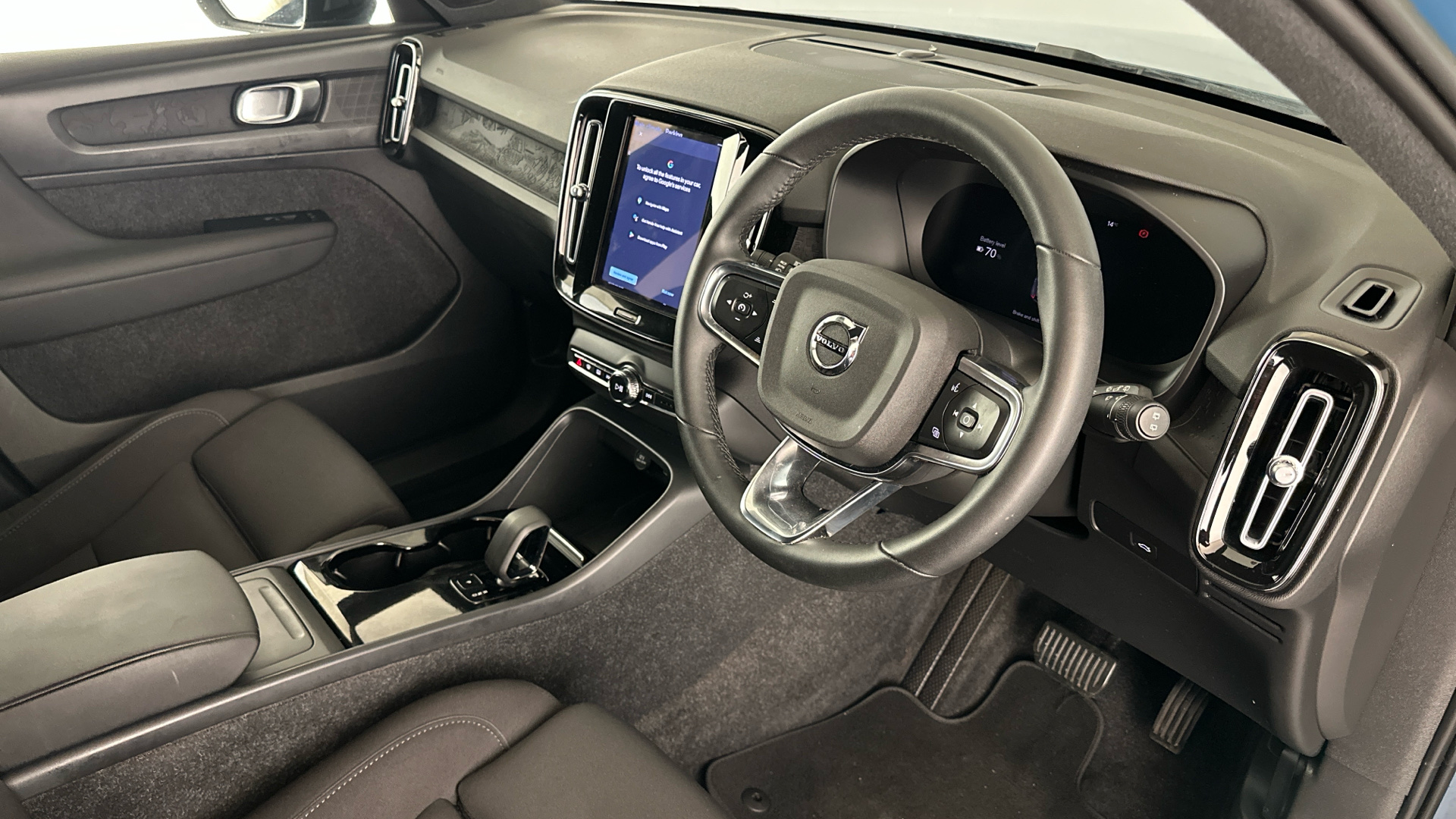 4020718 170kW Recharge Plus 69kWh 5dr Auto