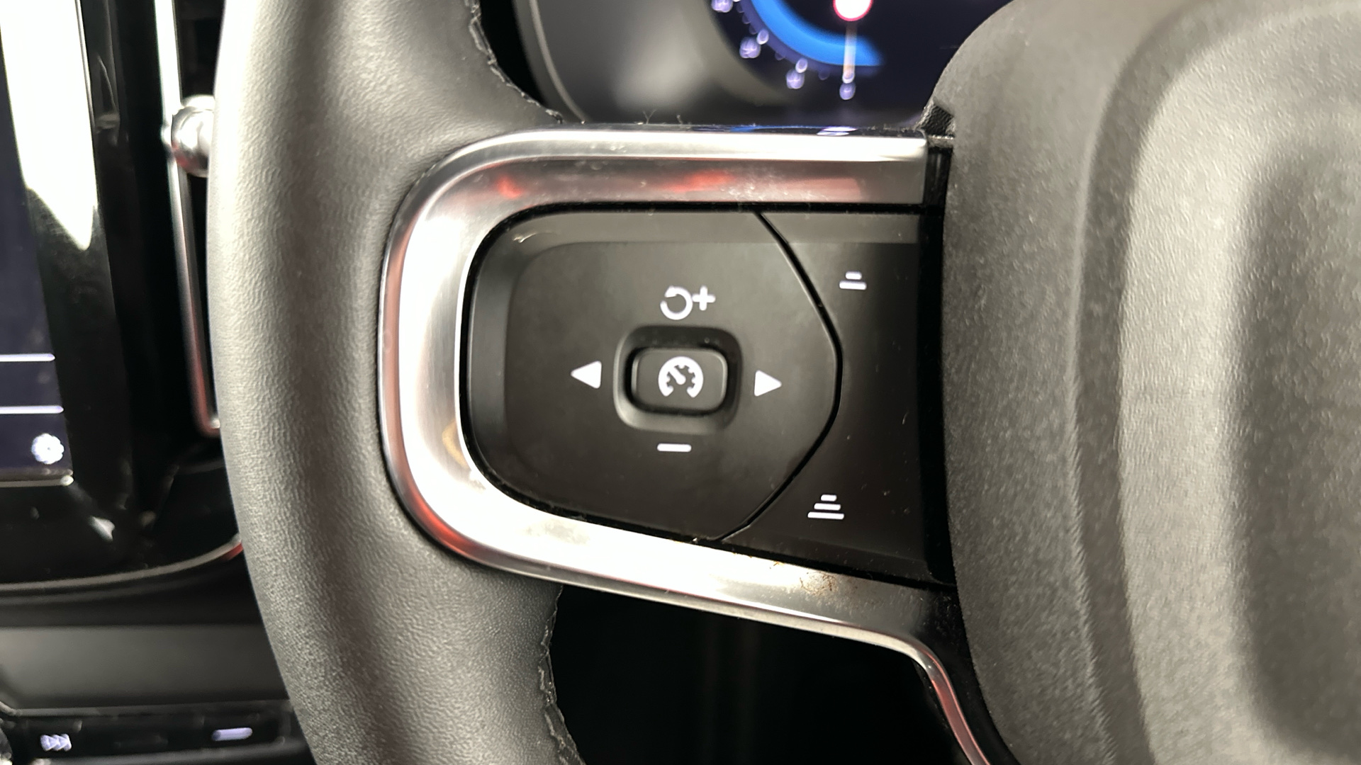 4020718 170kW Recharge Plus 69kWh 5dr Auto