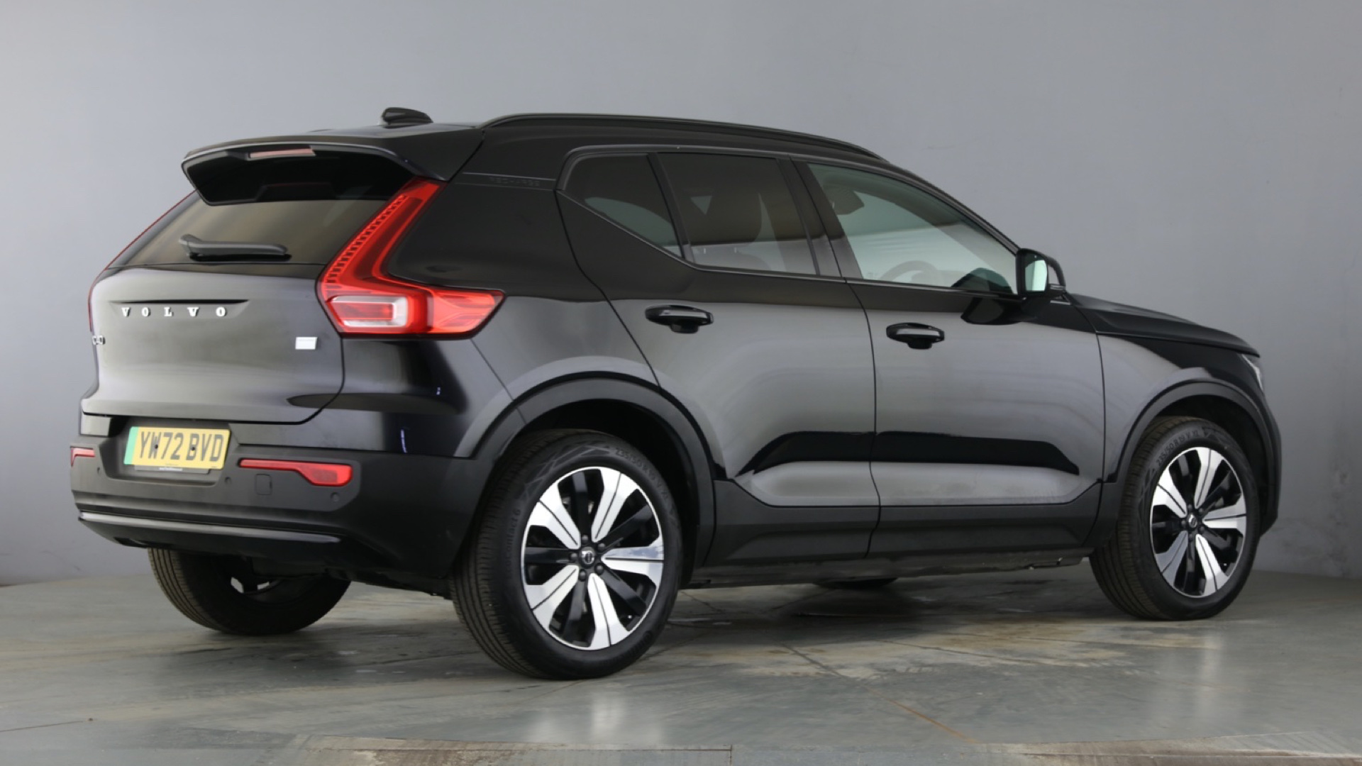 4021002 170kW Recharge Plus 69kWh 5dr Auto