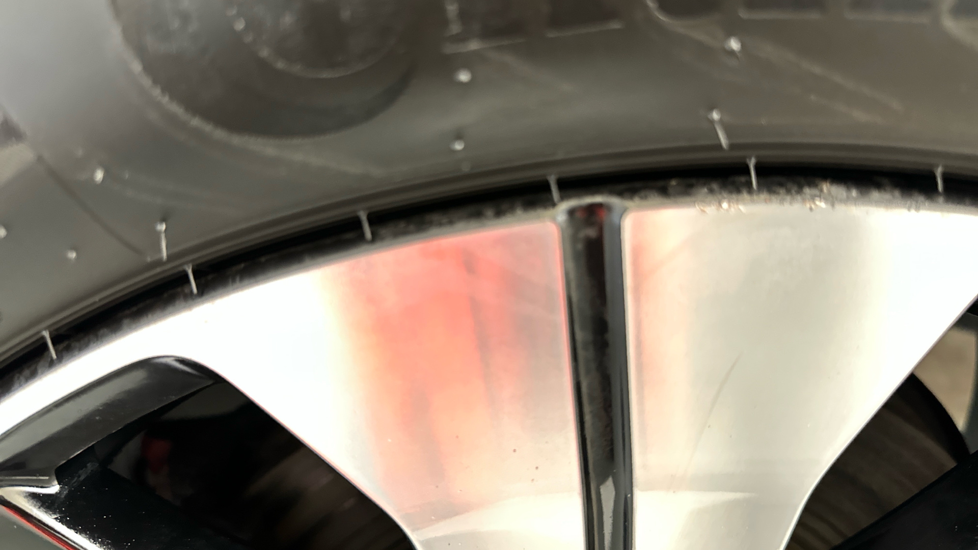 4021002 170kW Recharge Plus 69kWh 5dr Auto