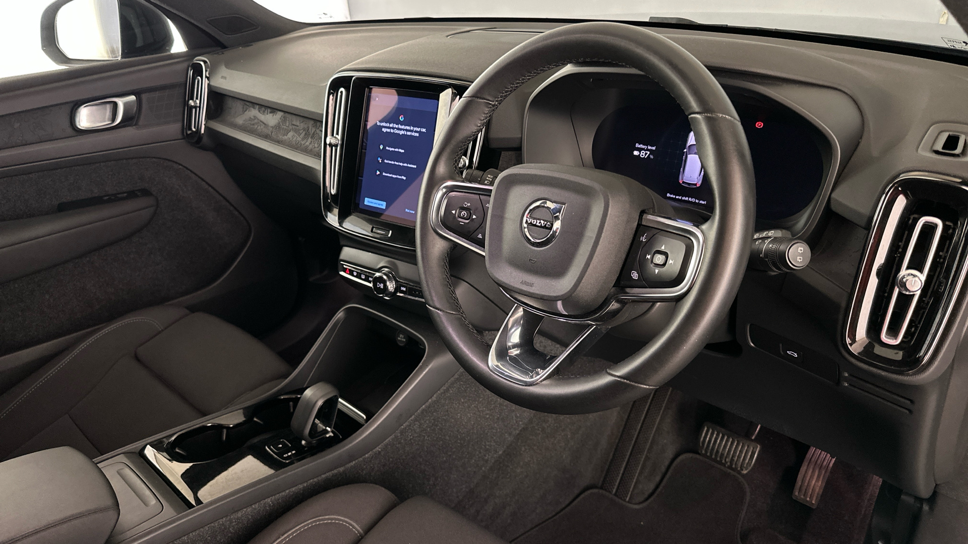 4021002 170kW Recharge Plus 69kWh 5dr Auto