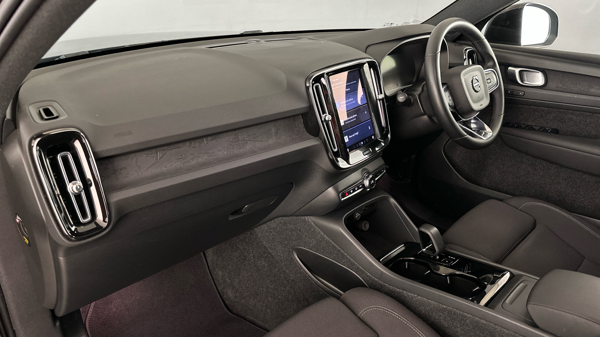 4021002 170kW Recharge Plus 69kWh 5dr Auto