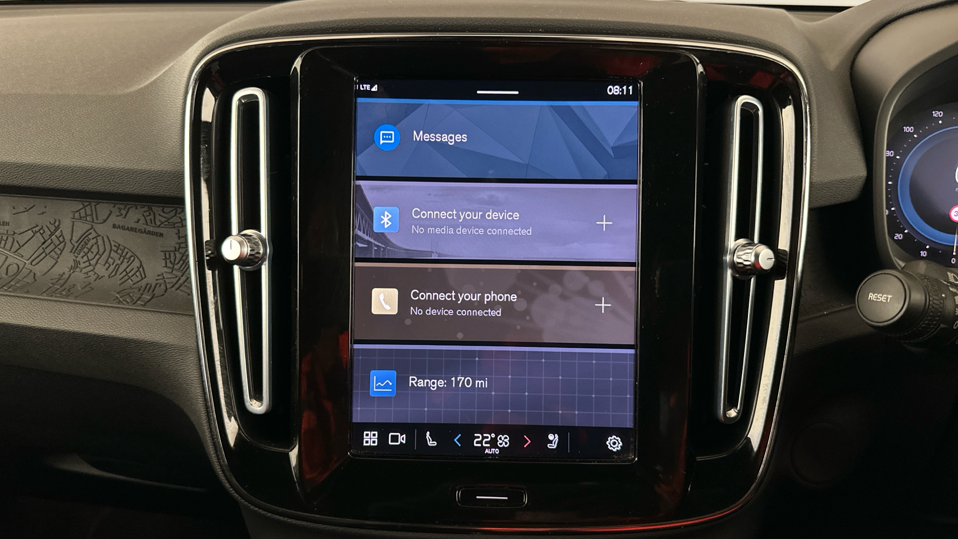 4021002 170kW Recharge Plus 69kWh 5dr Auto