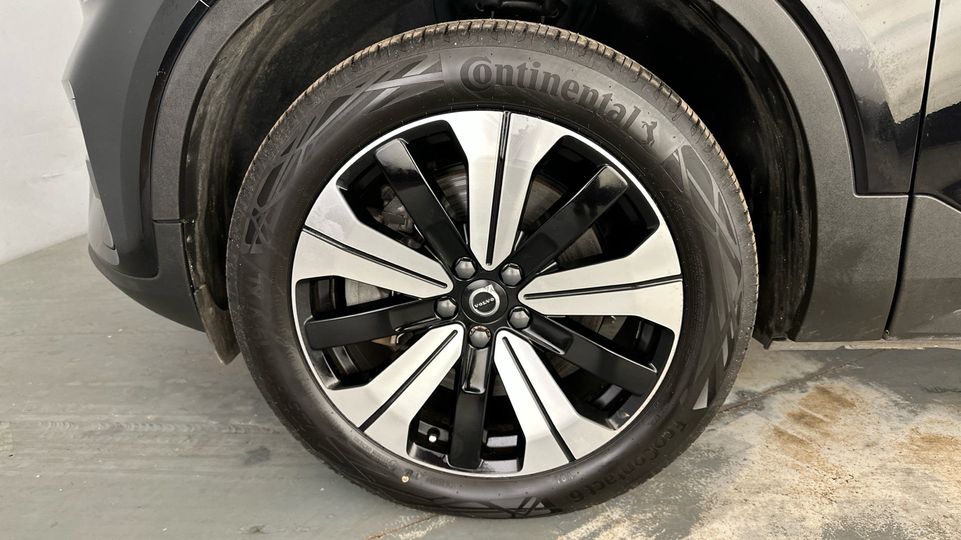 4021002 170kW Recharge Plus 69kWh 5dr Auto