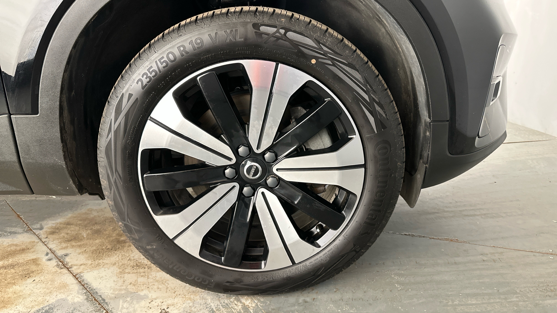 4021002 170kW Recharge Plus 69kWh 5dr Auto