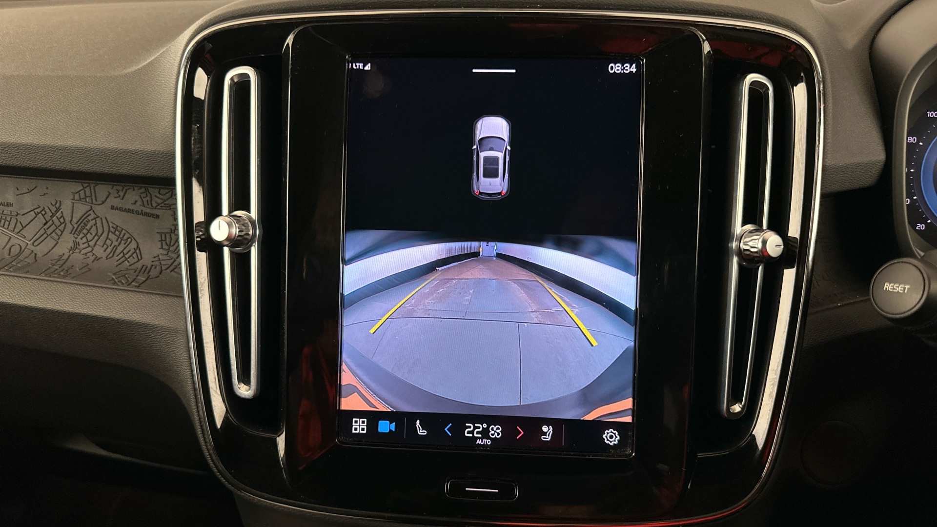 4021002 170kW Recharge Plus 69kWh 5dr Auto