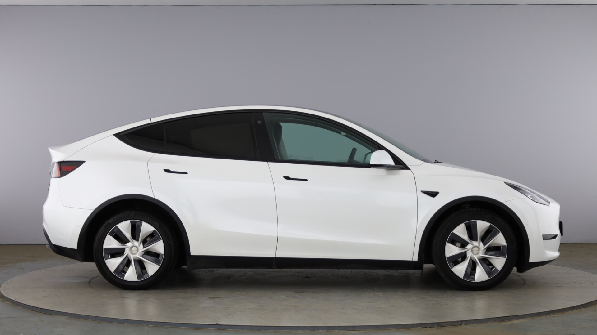 4027555 Long Range AWD 5dr Auto