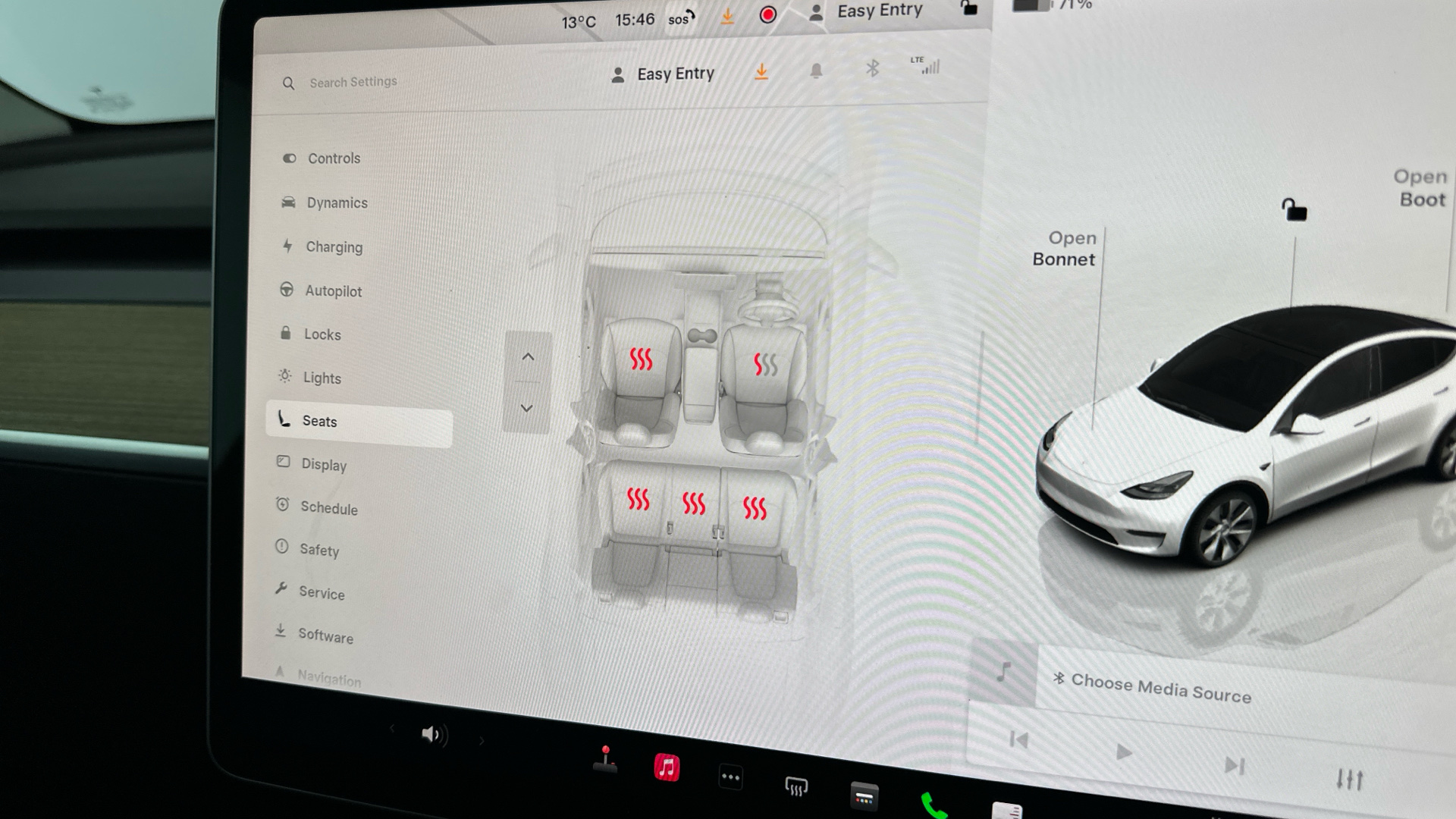 4027555 Long Range AWD 5dr Auto