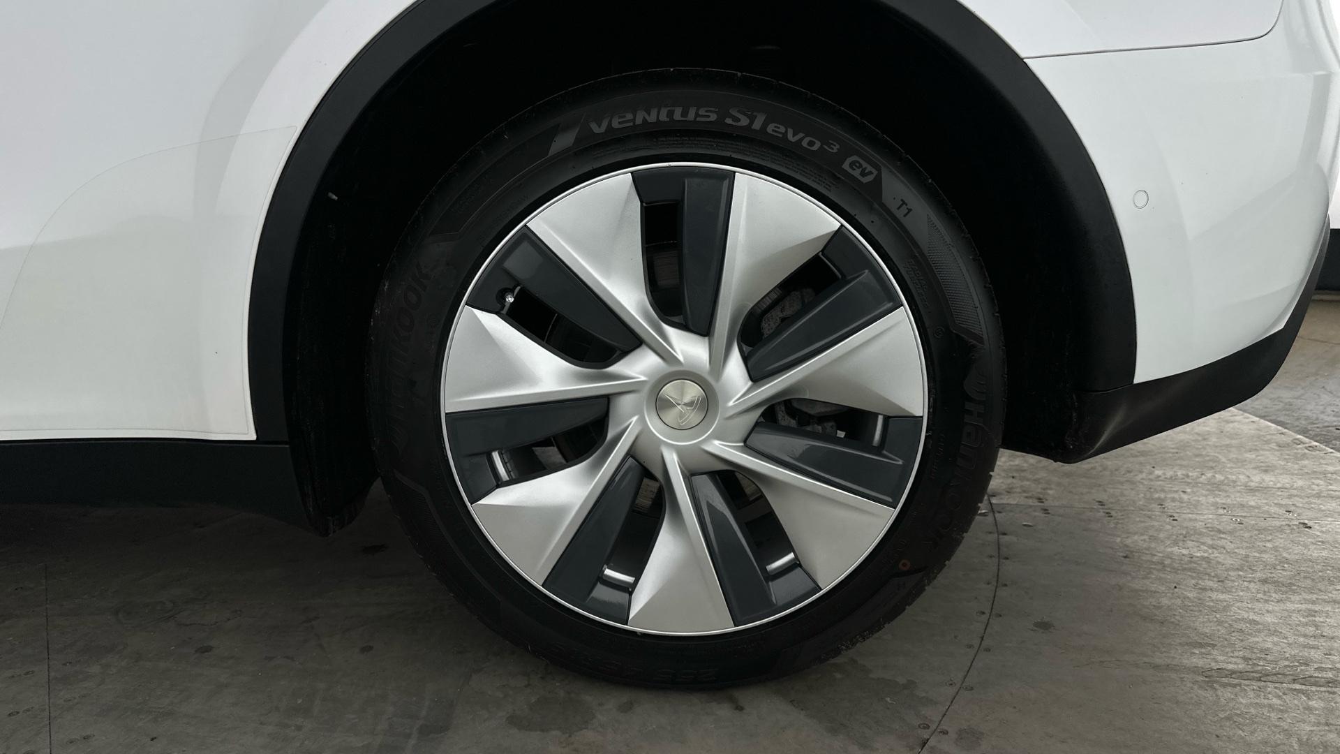 4020875 Long Range AWD 5dr Auto