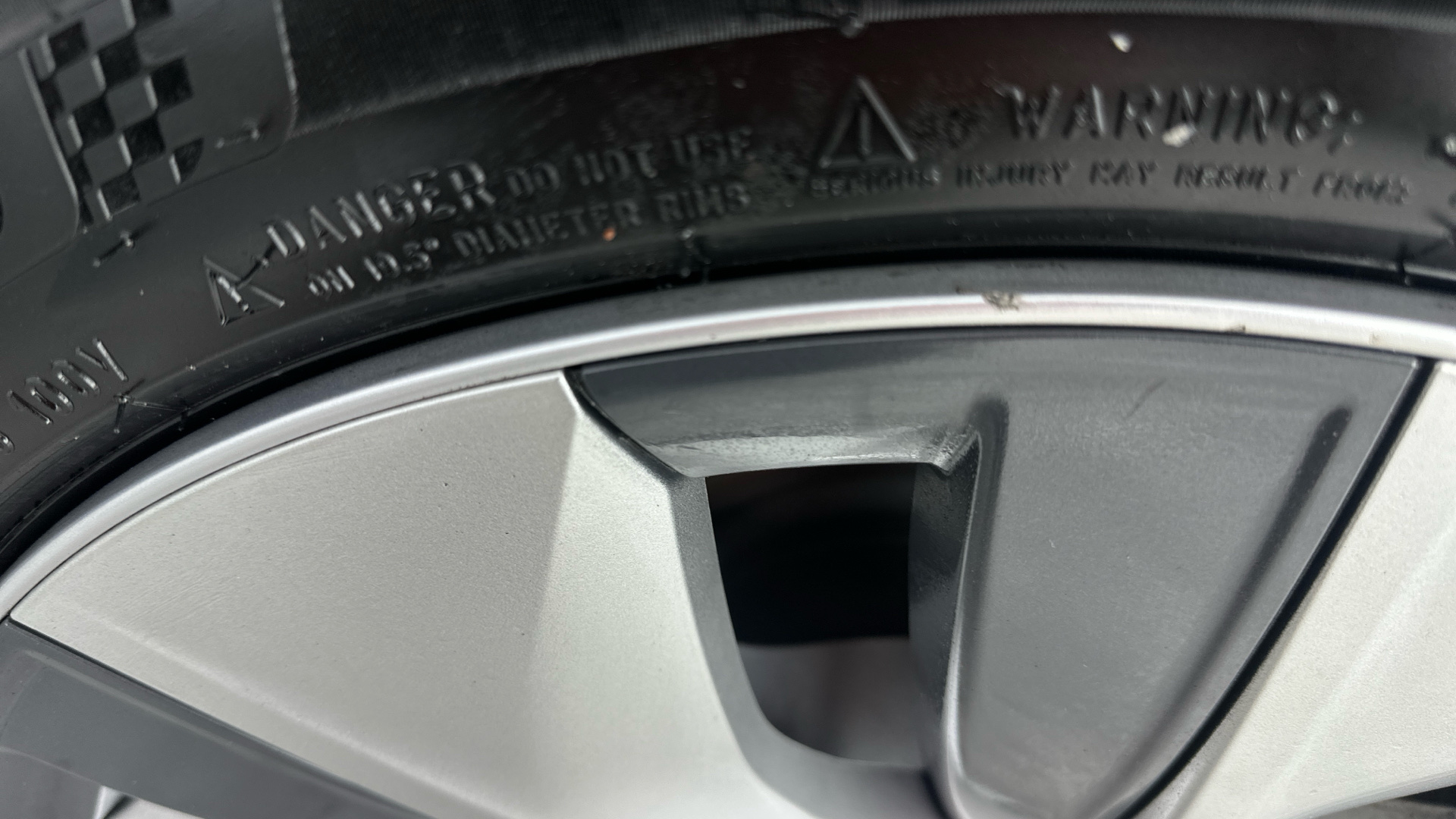 4027575 Long Range AWD 5dr Auto