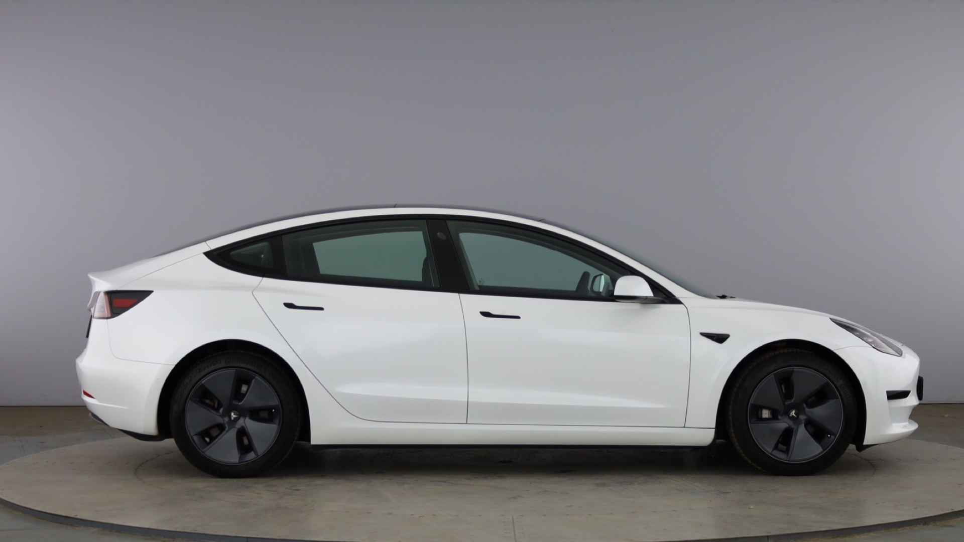 4058355 Standard Plus 4dr Auto