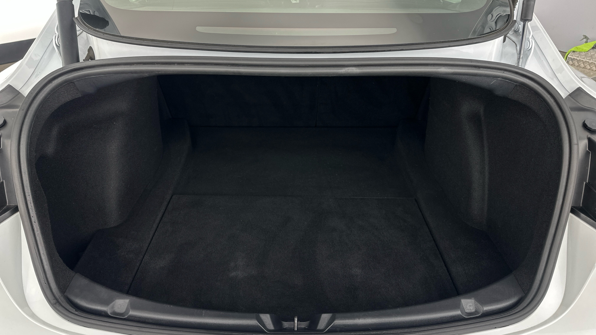 4058355 Standard Plus 4dr Auto