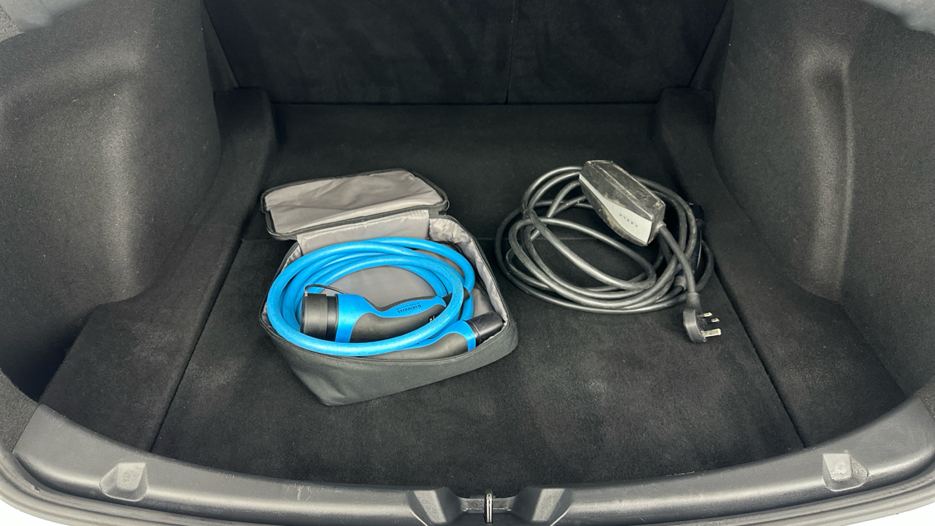 4058355 Standard Plus 4dr Auto