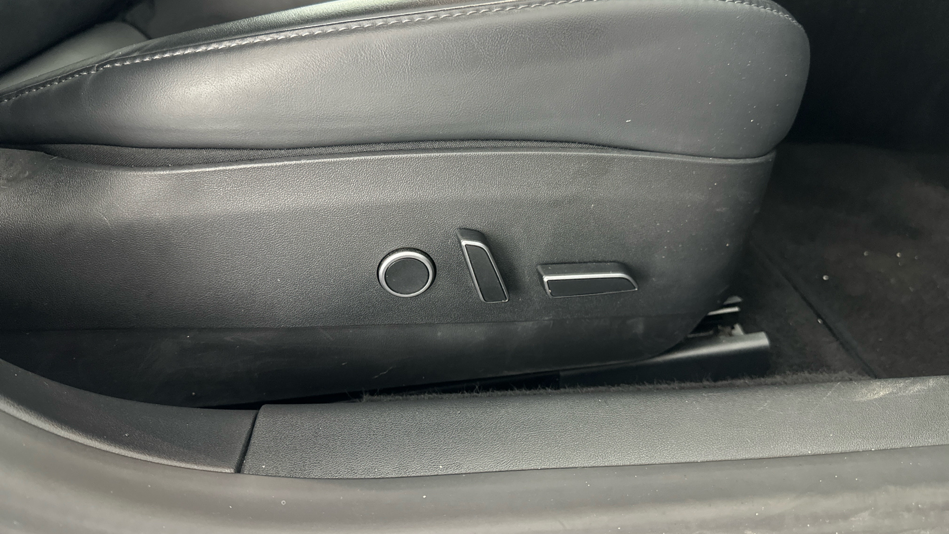 4058355 Standard Plus 4dr Auto