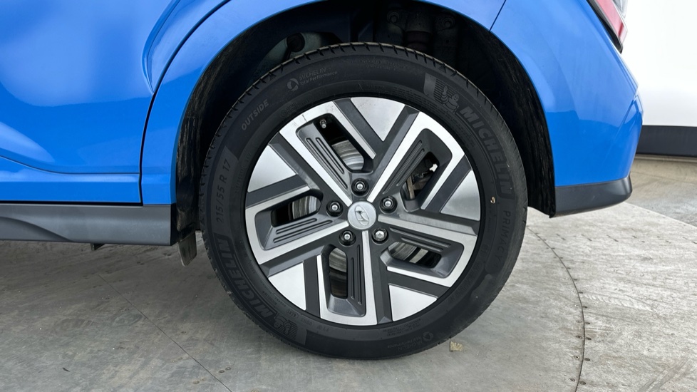 HYUNDAI KONA Image 17