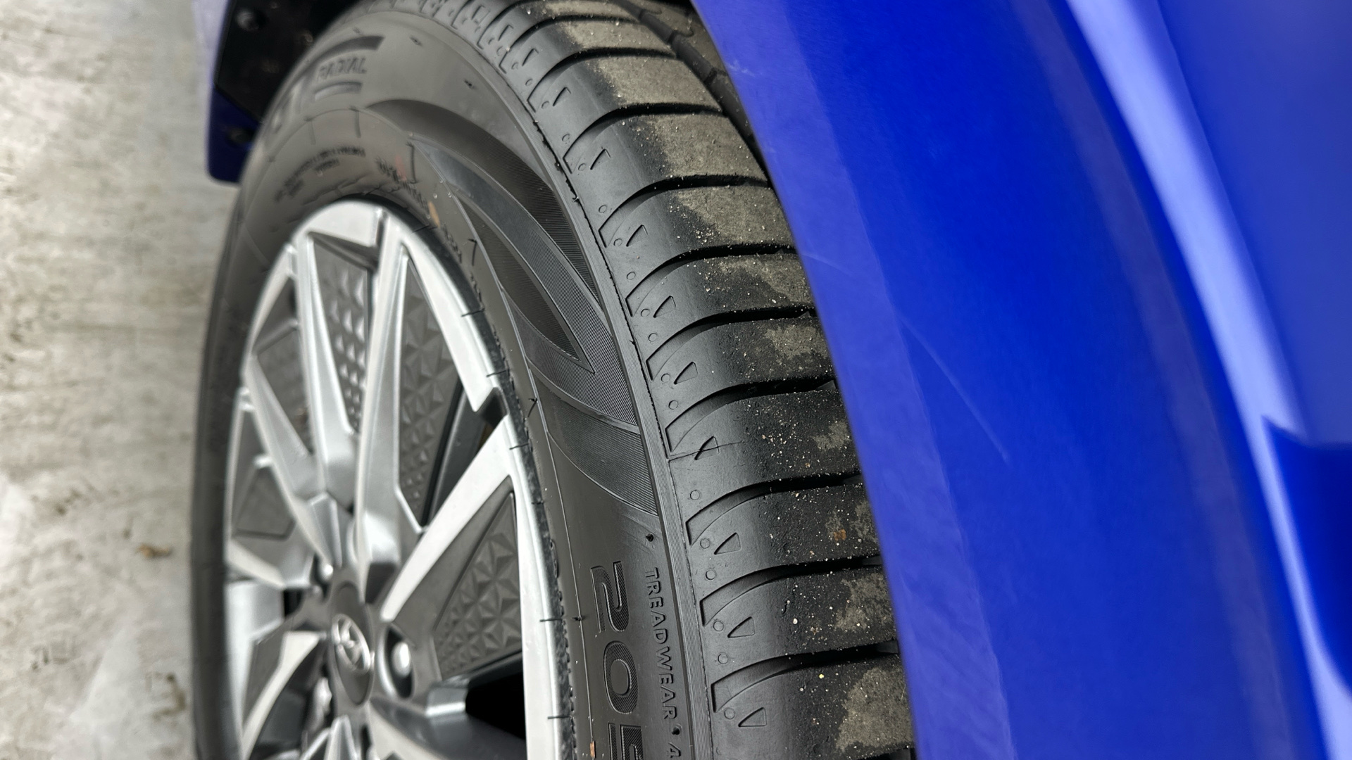 4060150 100kW Premium 38kWh 5dr Auto