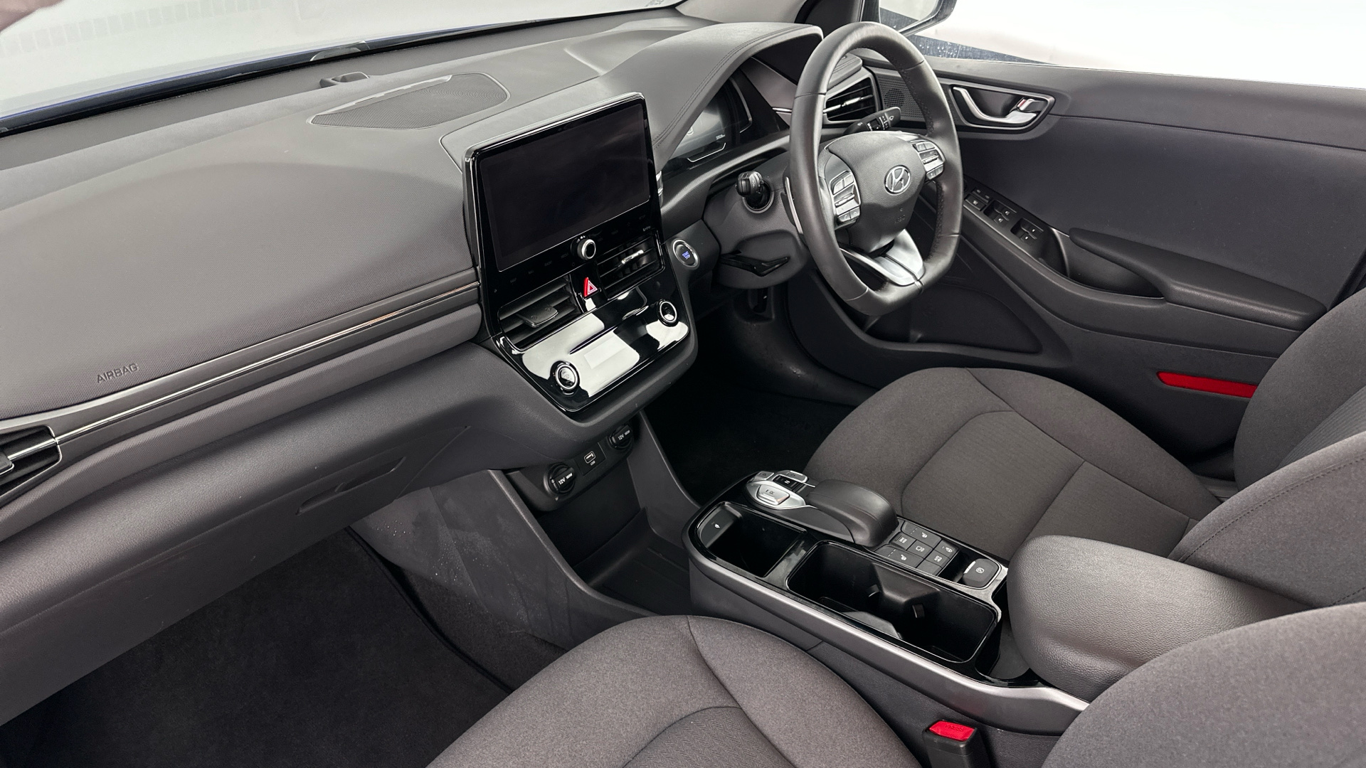 4060150 100kW Premium 38kWh 5dr Auto