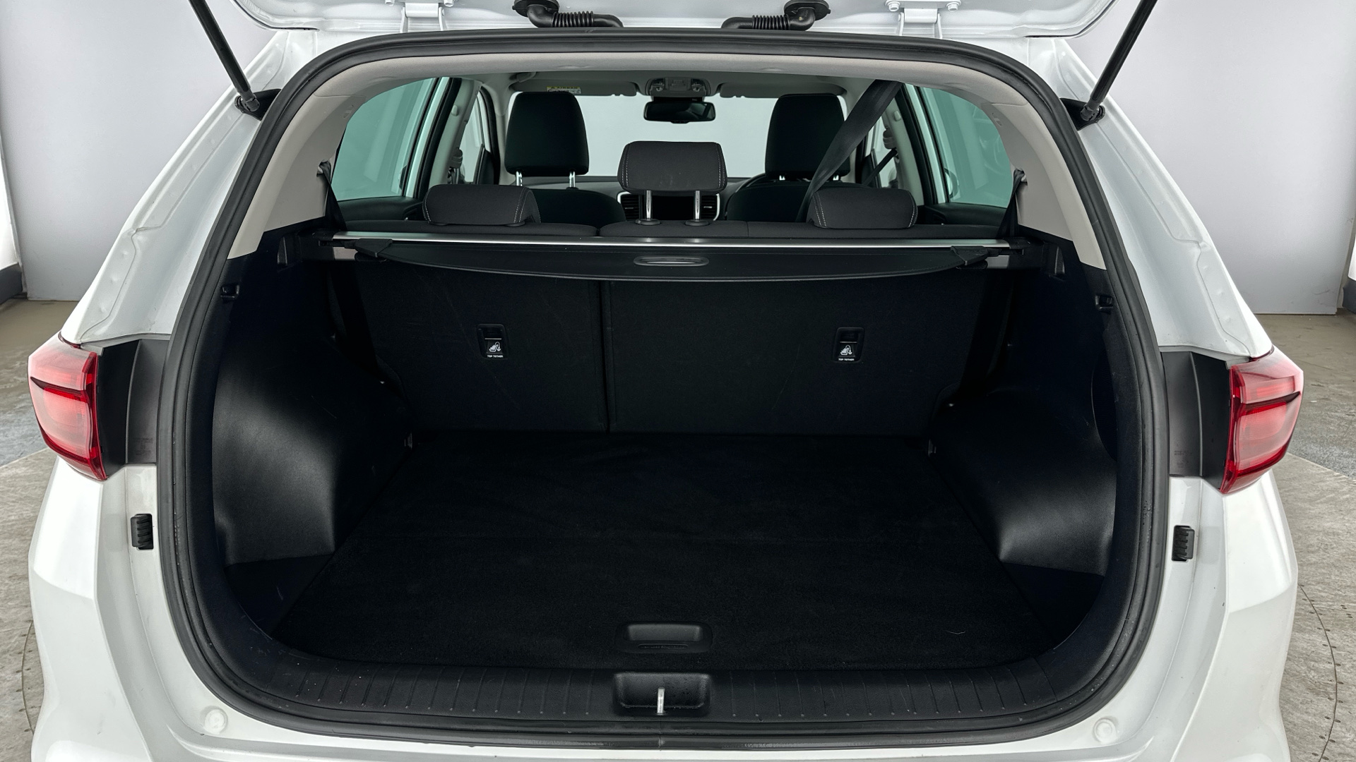 4049526 1.6 CRDi 48V ISG 2 5dr