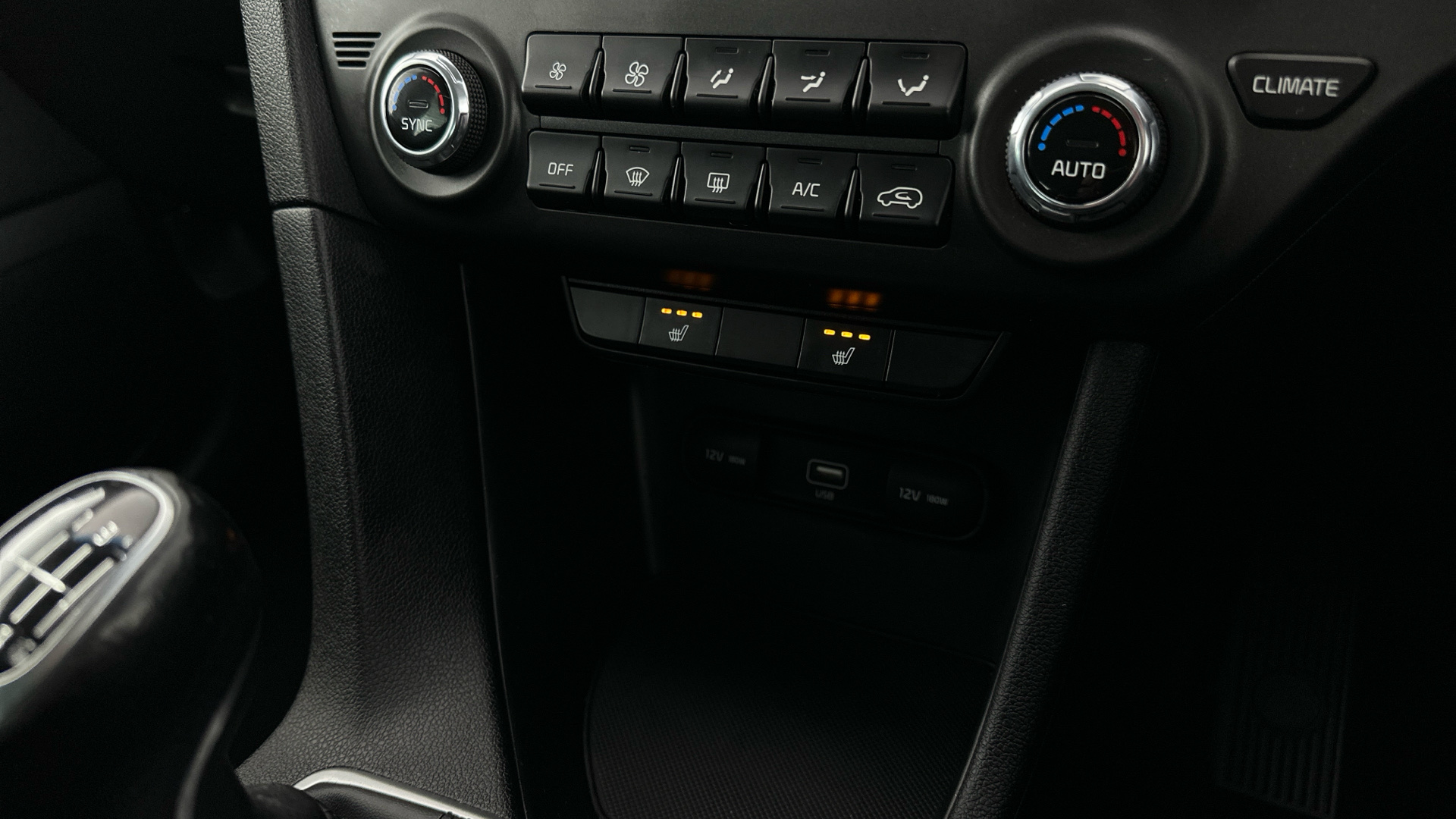 4049526 1.6 CRDi 48V ISG 2 5dr