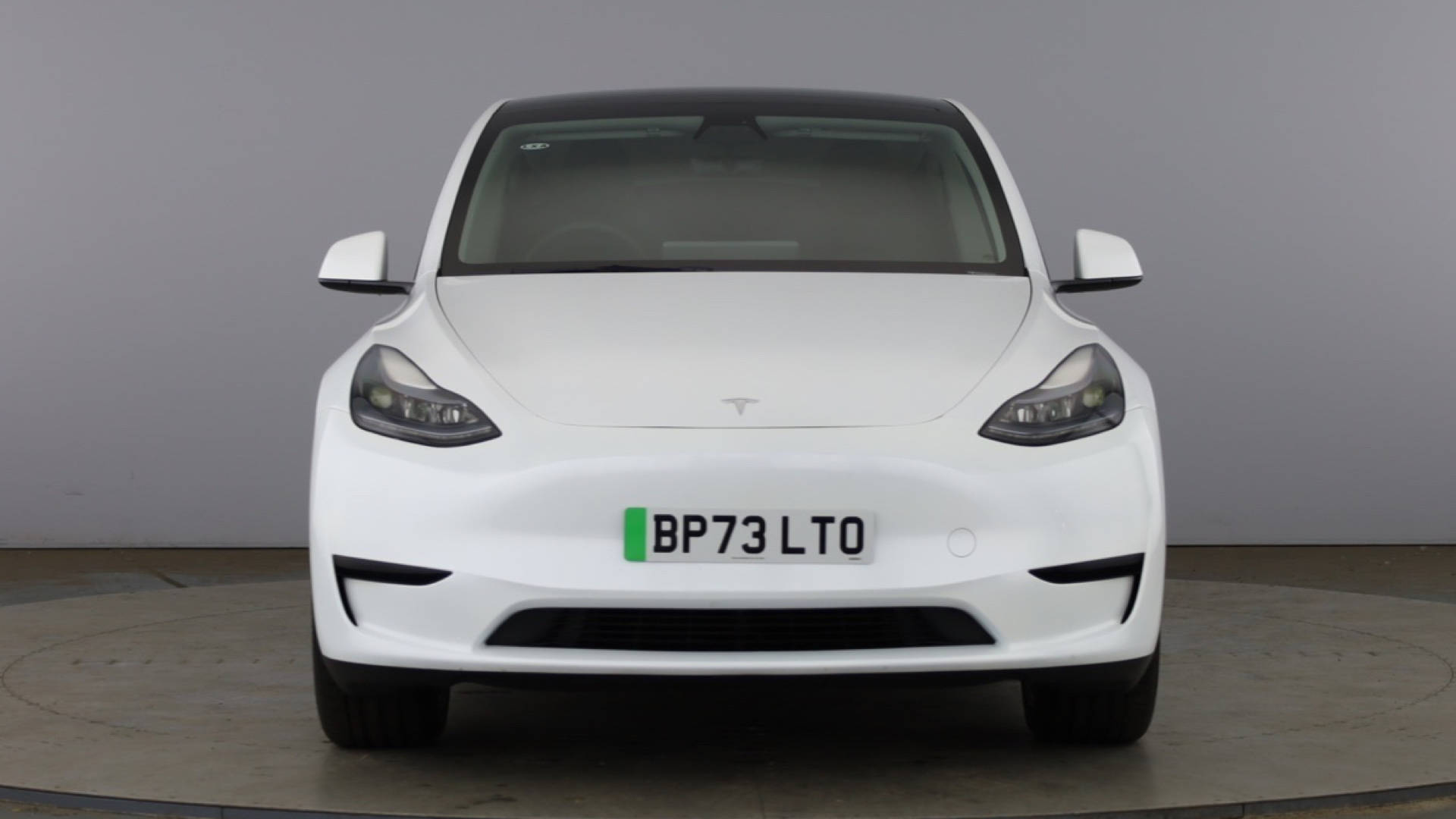 4020881 RWD 5dr Auto