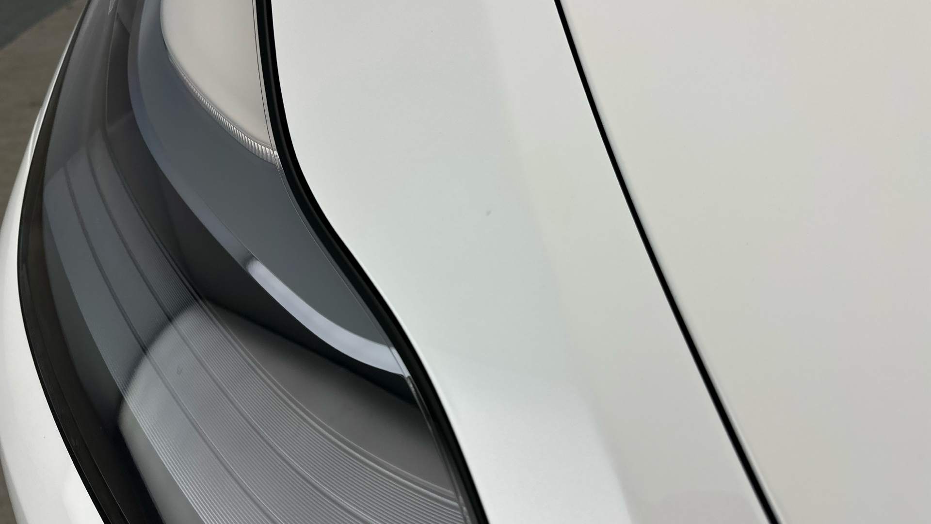 4020881 RWD 5dr Auto