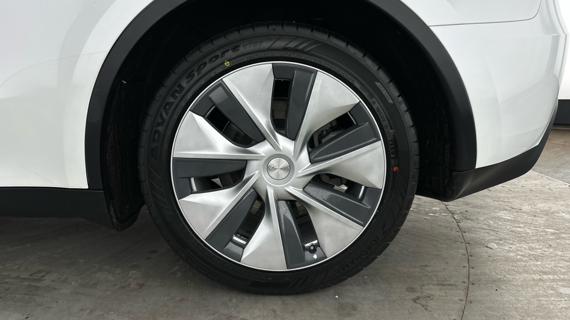 4020881 RWD 5dr Auto