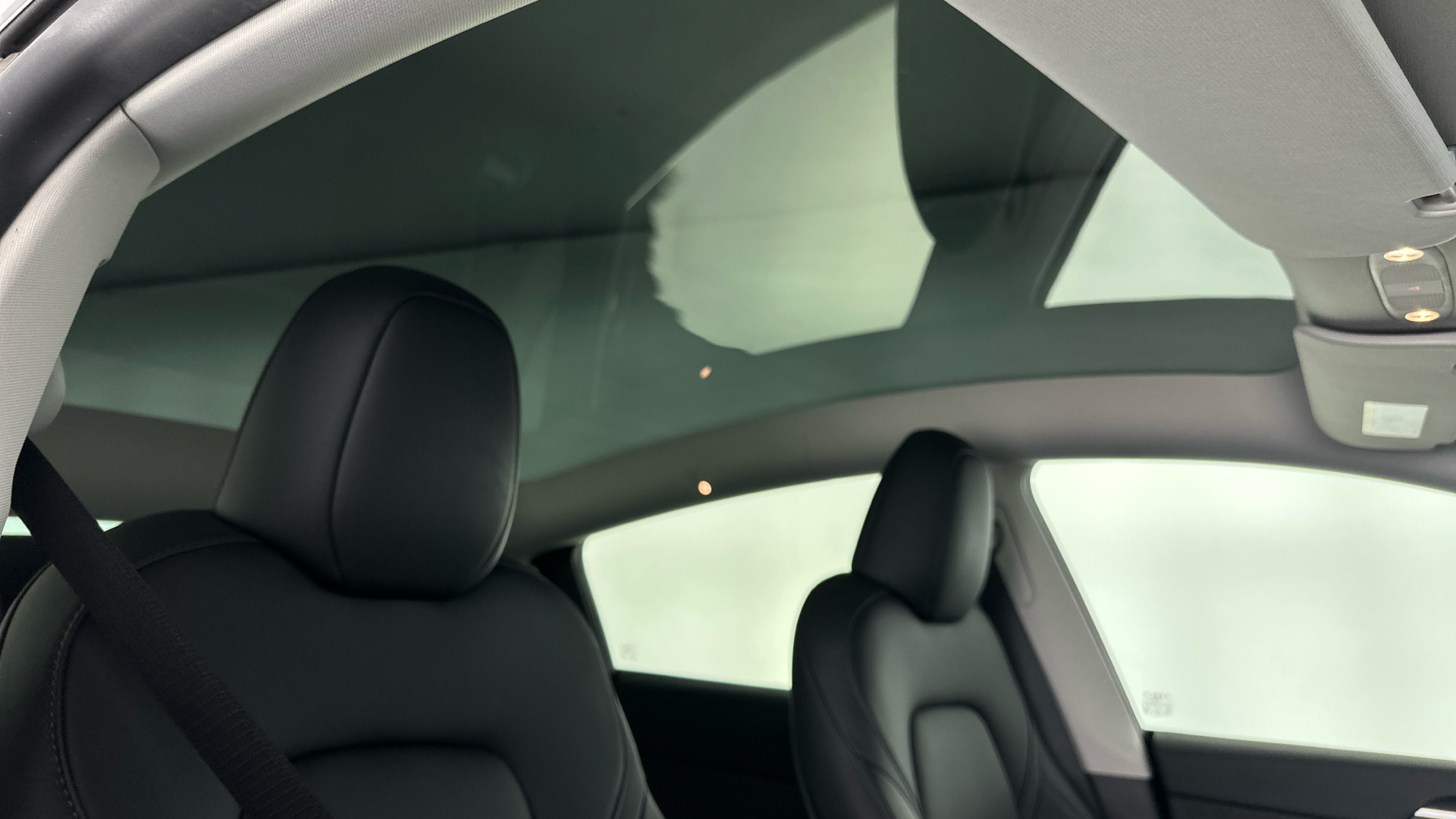 4020881 RWD 5dr Auto