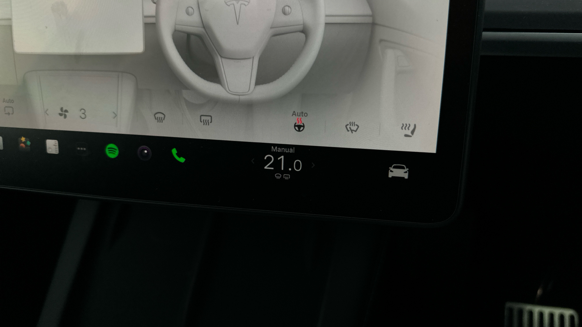 4020881 RWD 5dr Auto