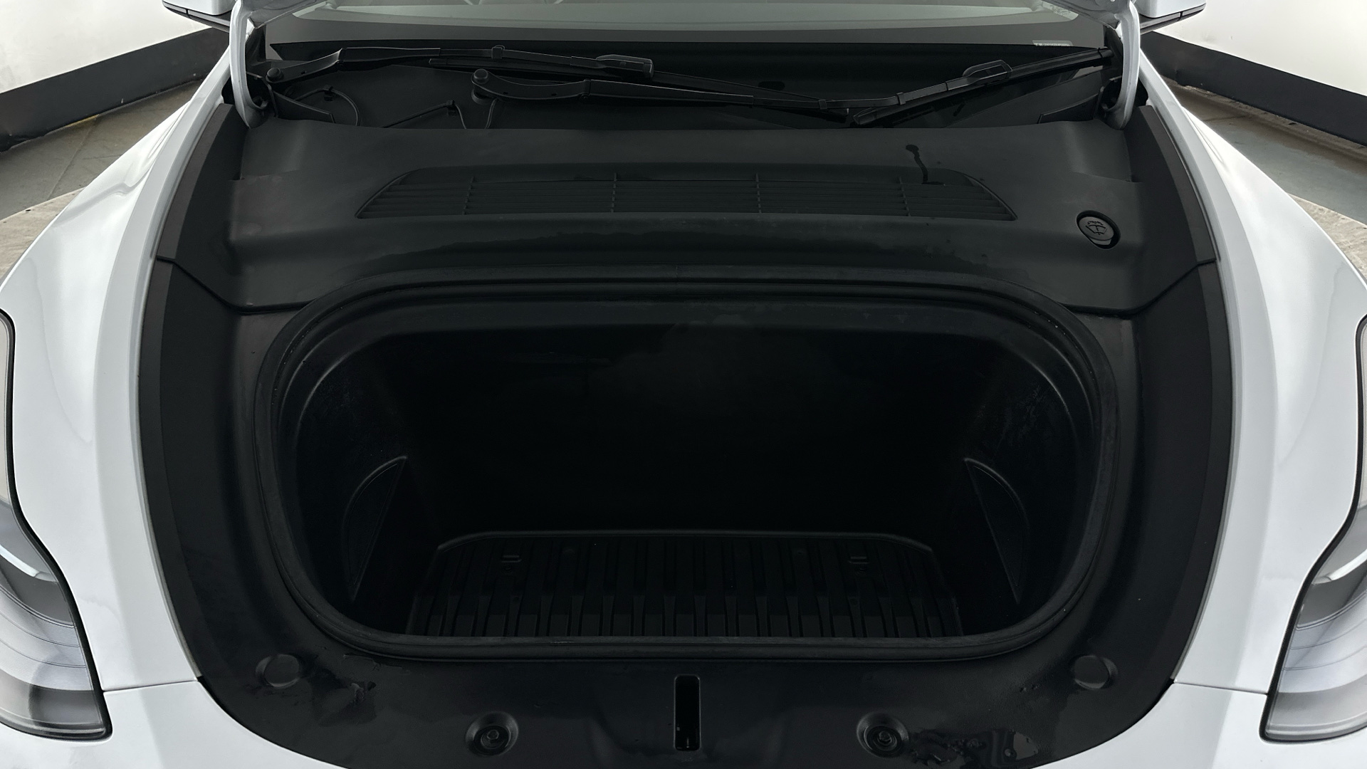 4027727 Long Range AWD 5dr Auto