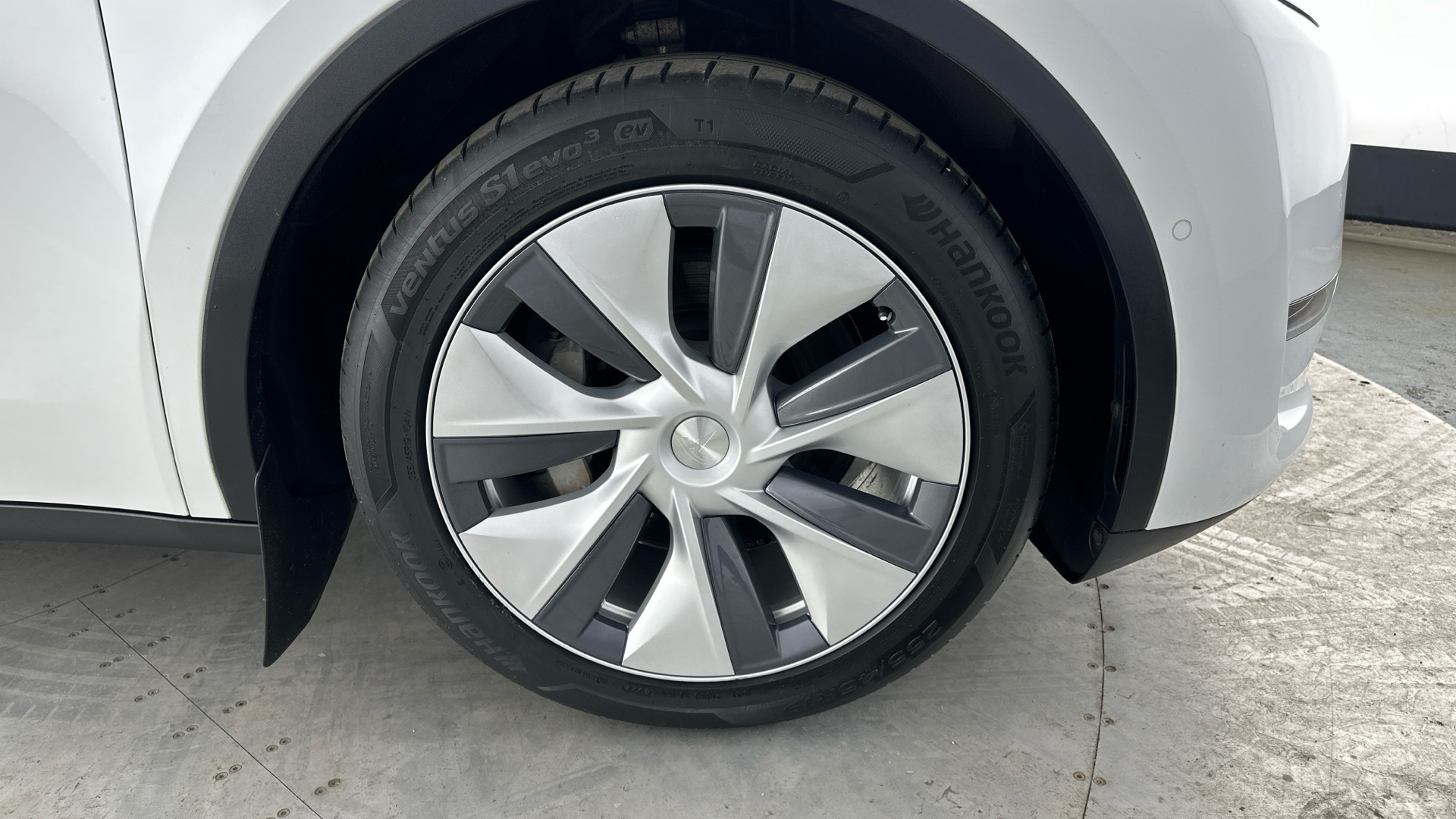 4020712 Long Range AWD 5dr Auto