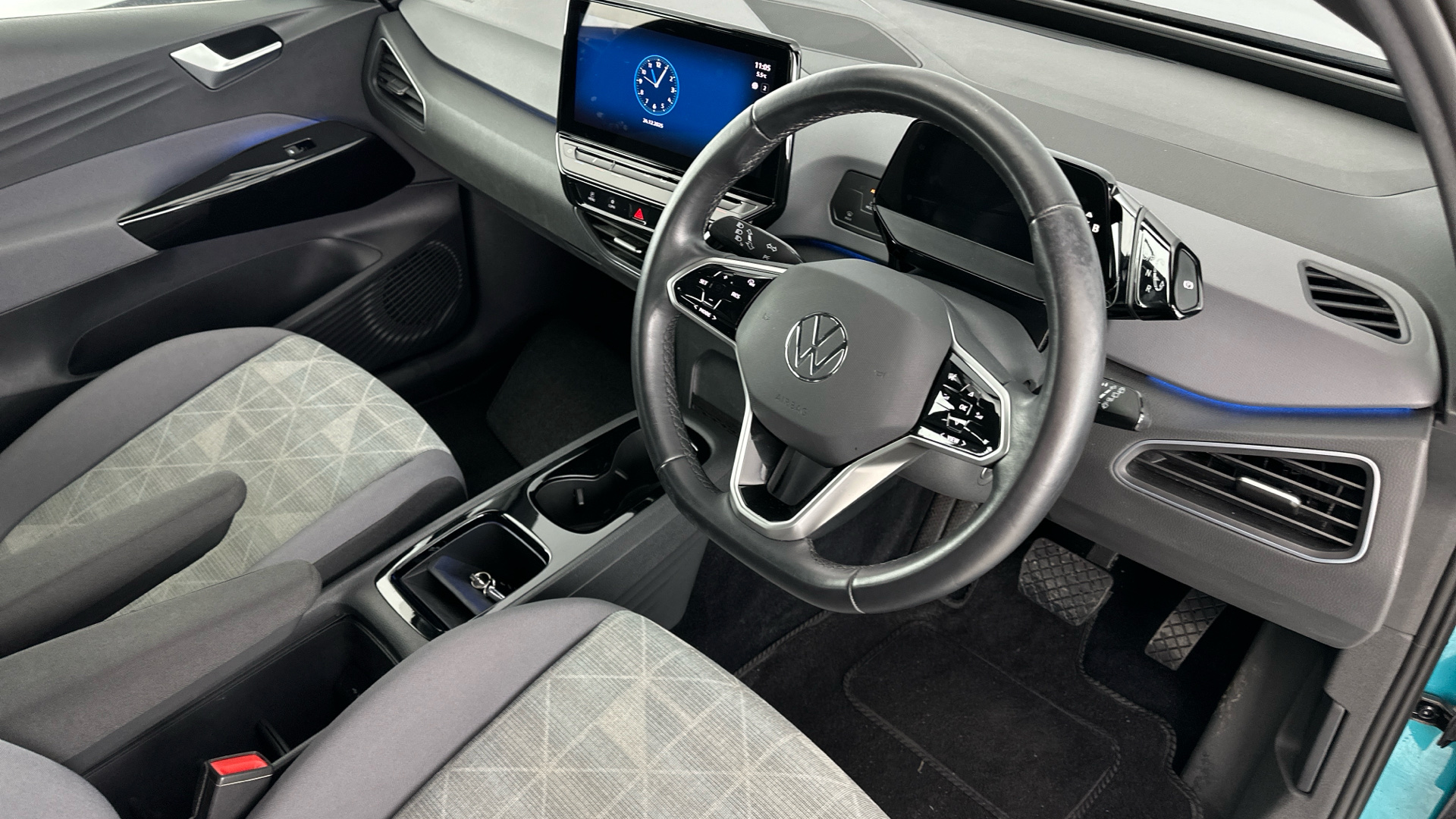 4049547 150kW Life Pro Performance 58kWh 5dr Auto