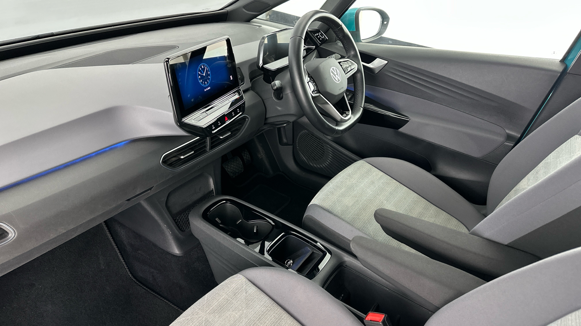 4049547 150kW Life Pro Performance 58kWh 5dr Auto