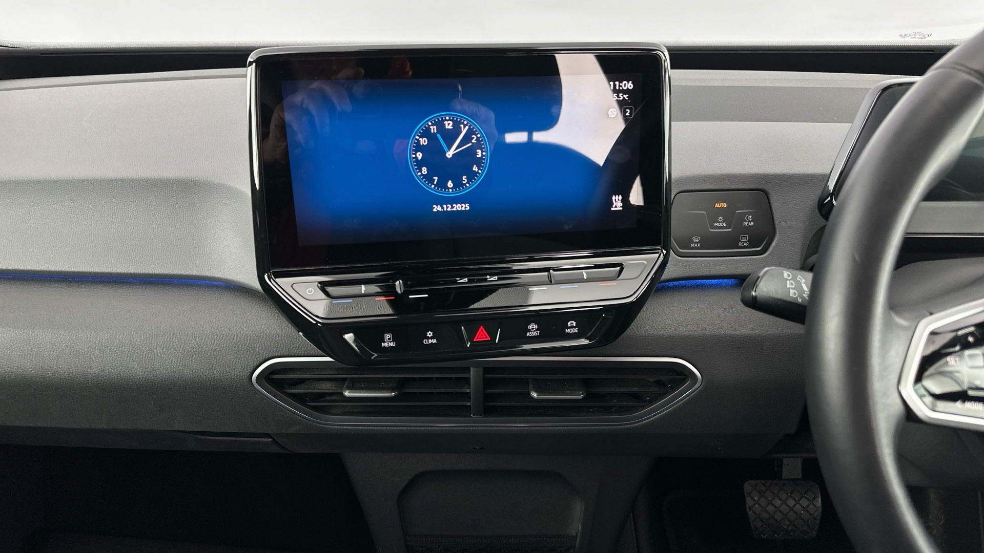 4049547 150kW Life Pro Performance 58kWh 5dr Auto