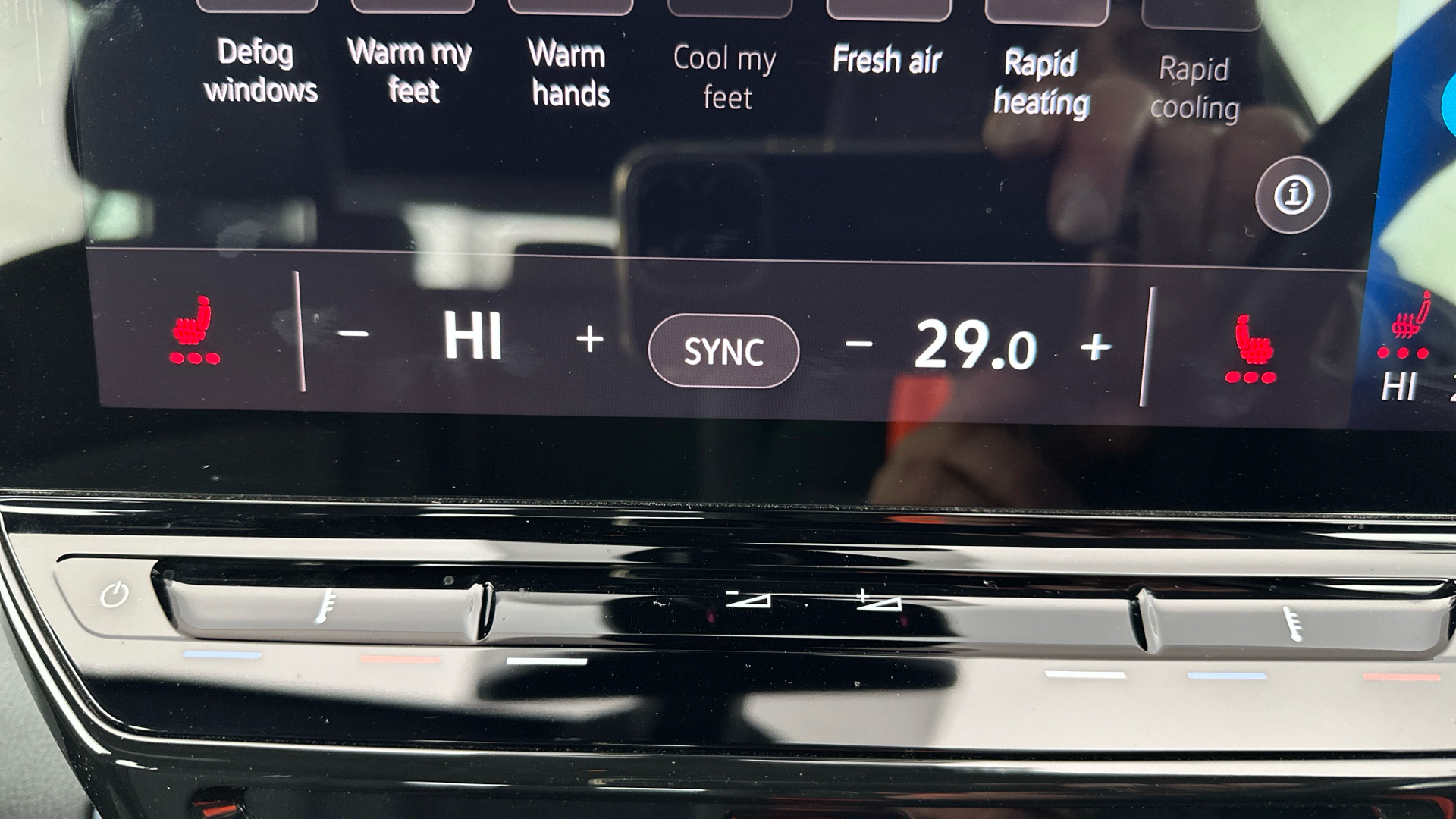 4049547 150kW Life Pro Performance 58kWh 5dr Auto