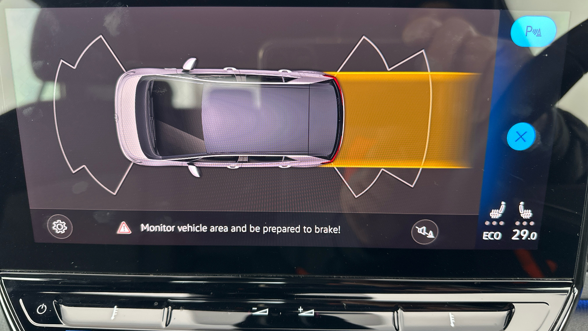 4049547 150kW Life Pro Performance 58kWh 5dr Auto