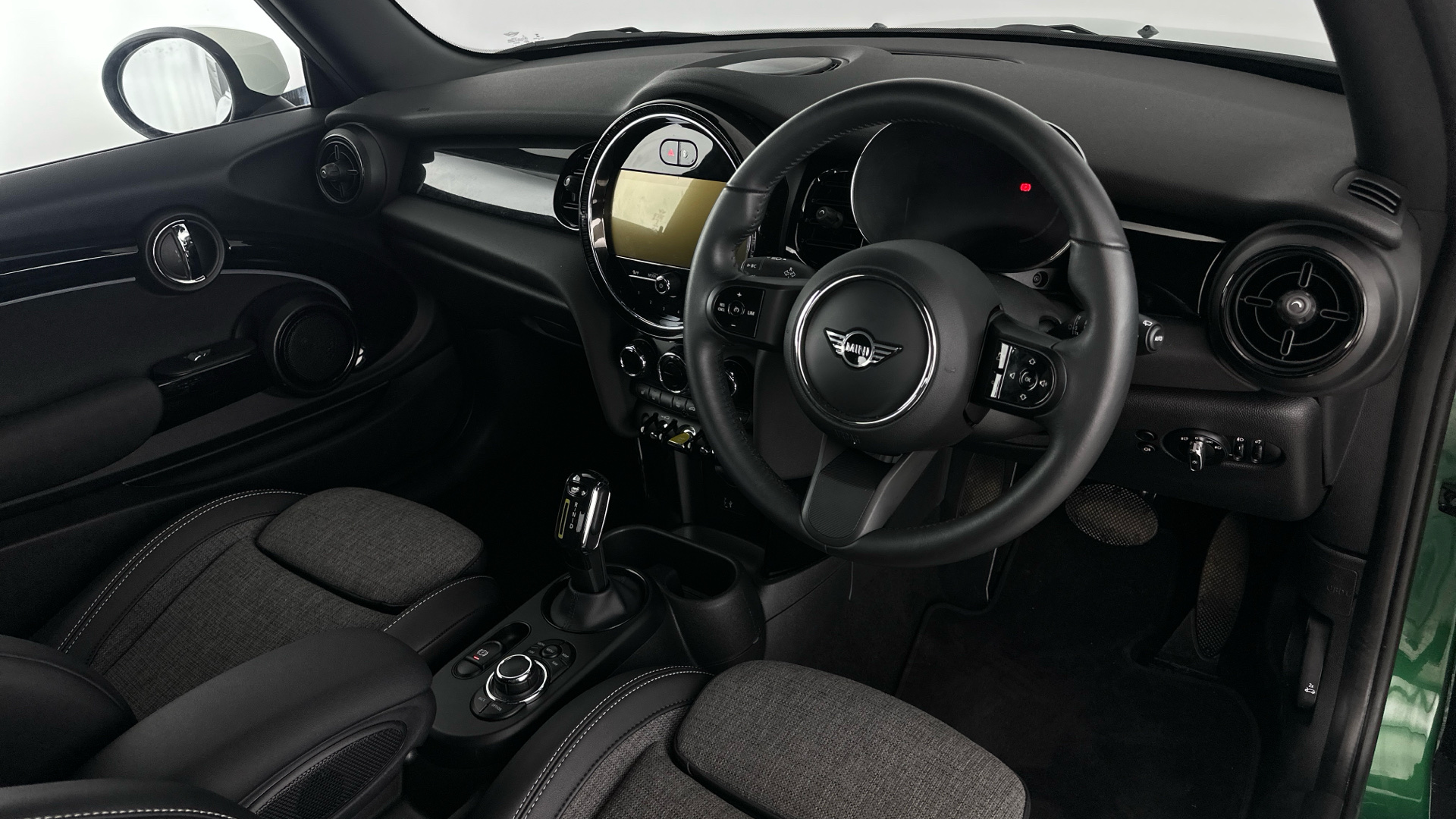 4021008 135kW Cooper S Level 2 33kWh 3dr Auto