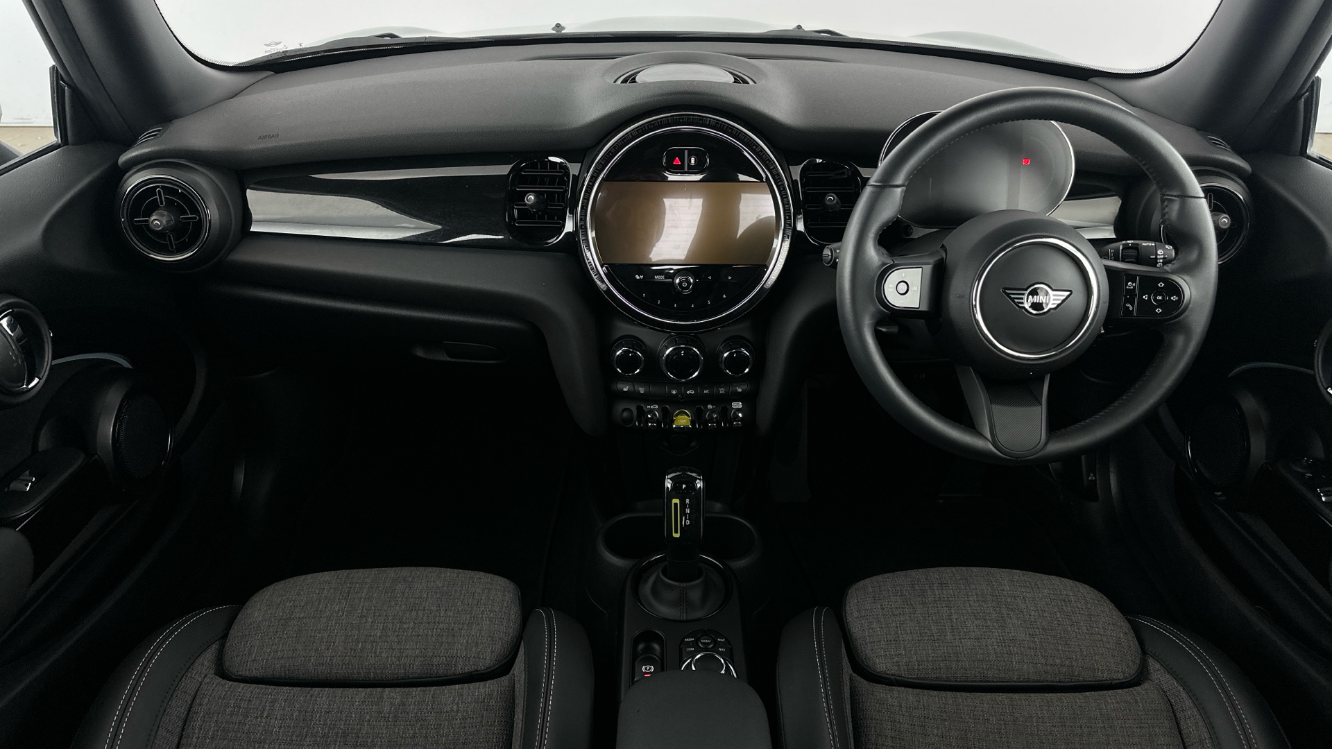 4021008 135kW Cooper S Level 2 33kWh 3dr Auto