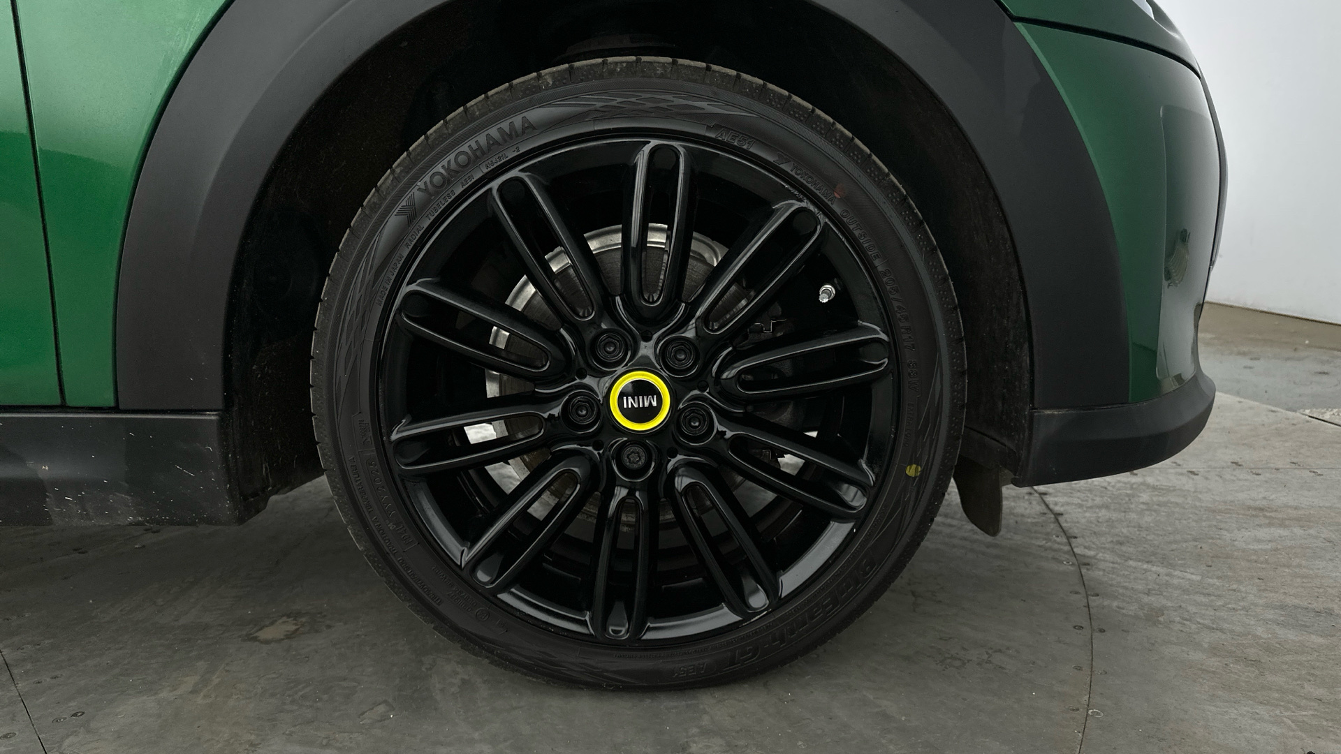 4021008 135kW Cooper S Level 2 33kWh 3dr Auto