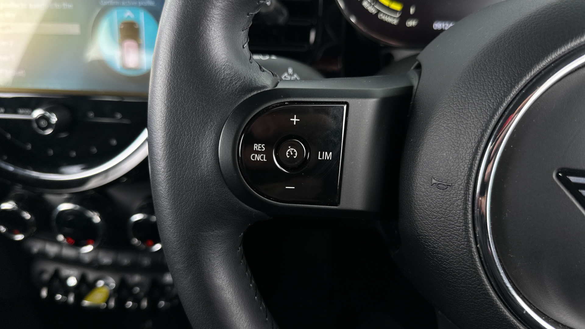 4021008 135kW Cooper S Level 2 33kWh 3dr Auto