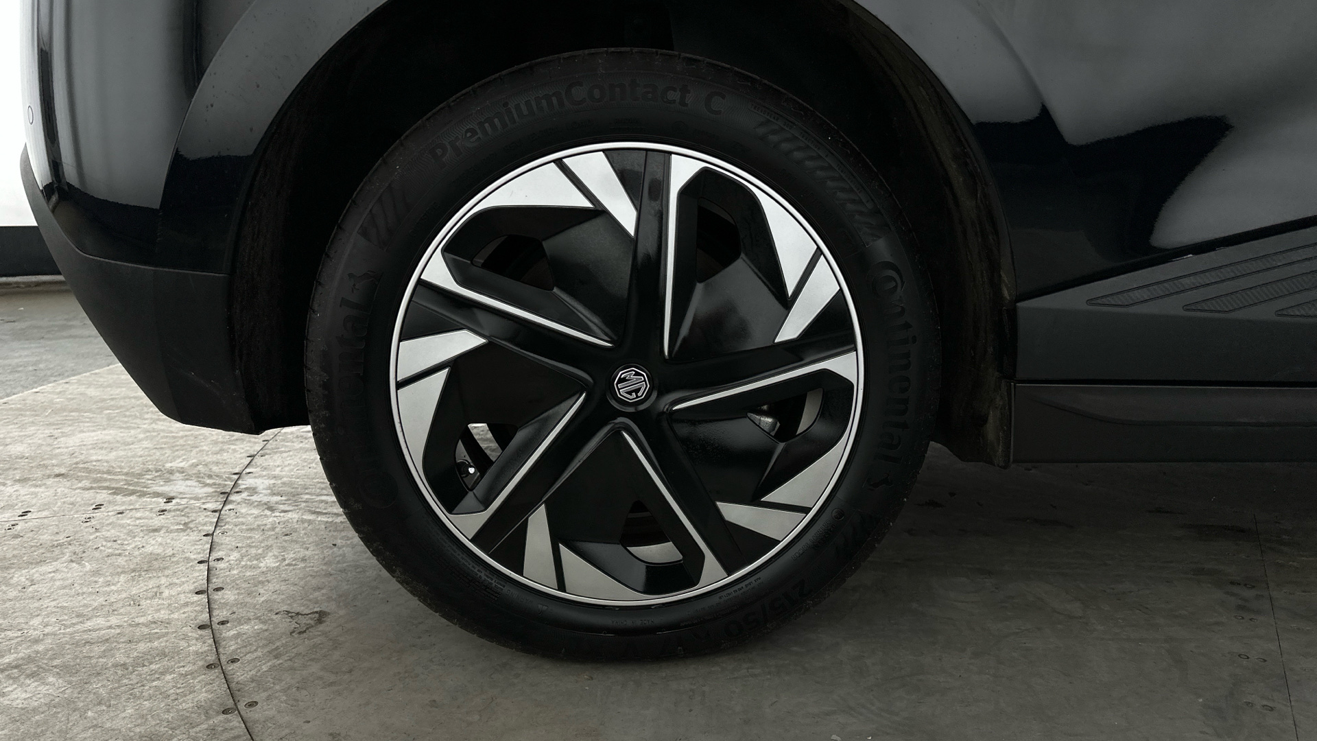 4027782 125kW SE EV 51kWh 5dr Auto