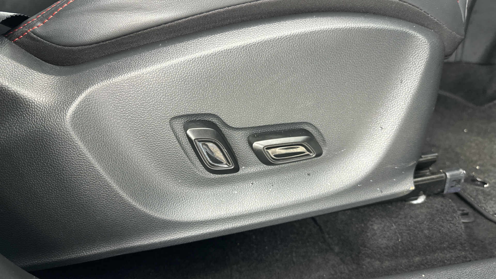 4020934 130kW Trophy EV 51kWh 5dr Auto