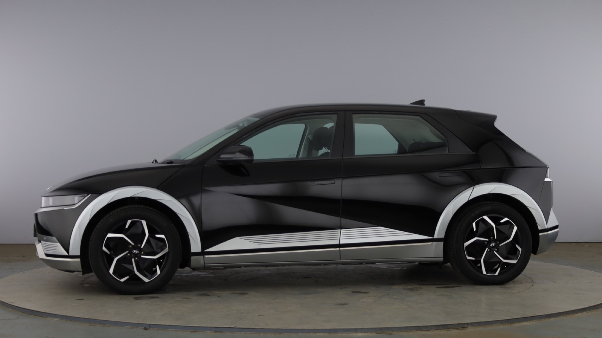 4020932 160kW Premium 73 kWh 5dr Auto