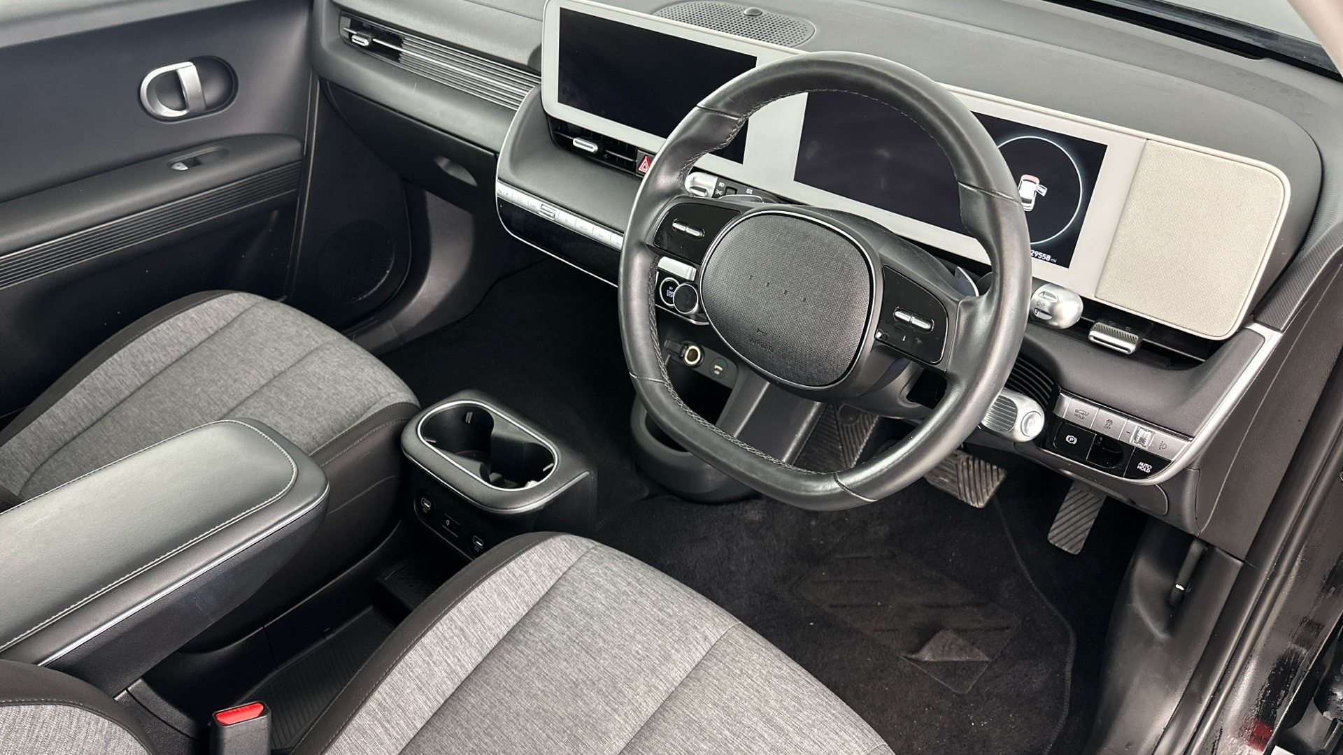 4020932 160kW Premium 73 kWh 5dr Auto