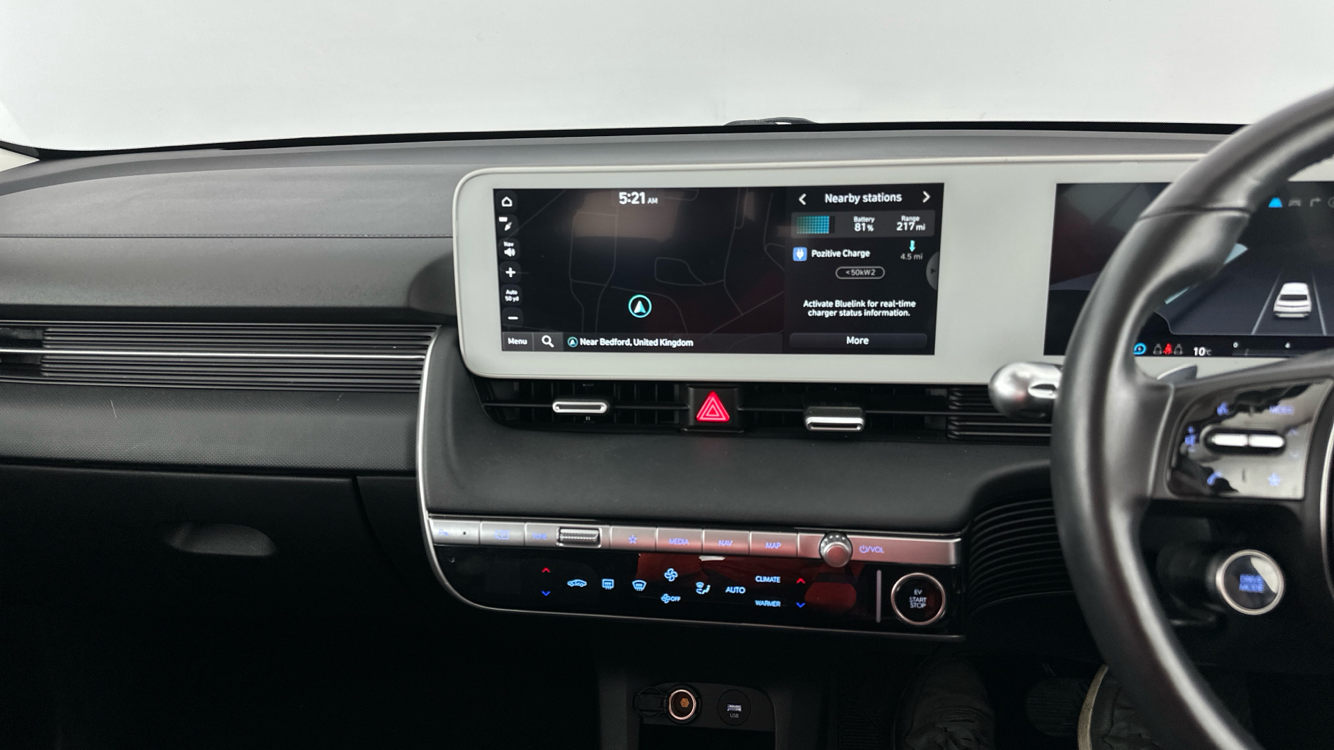 4020932 160kW Premium 73 kWh 5dr Auto