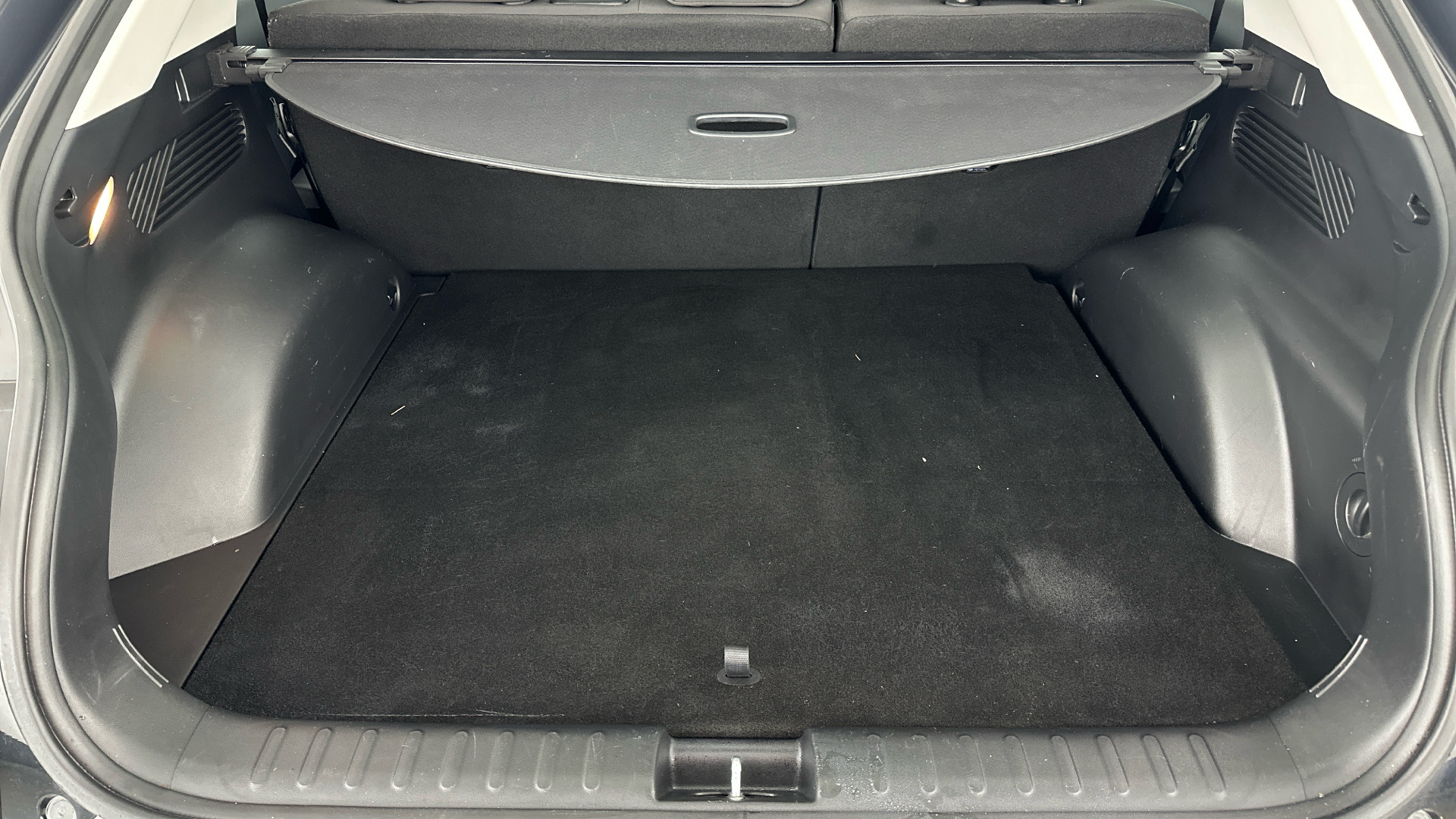 4020932 160kW Premium 73 kWh 5dr Auto