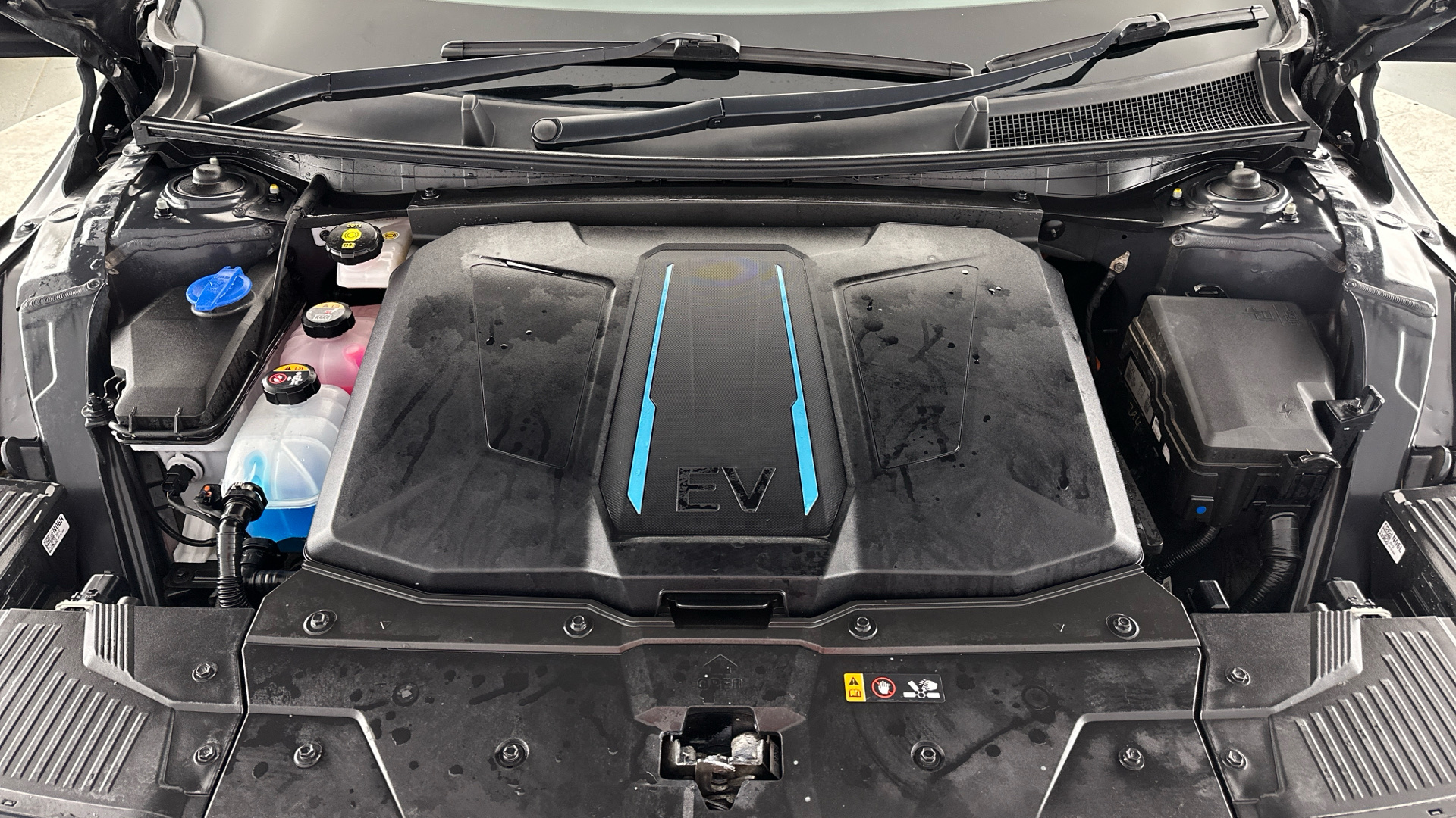 4020932 160kW Premium 73 kWh 5dr Auto