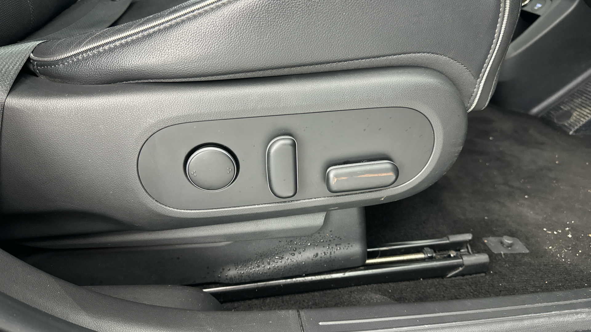 4027569 160kW Ultimate 73 kWh 5dr Auto